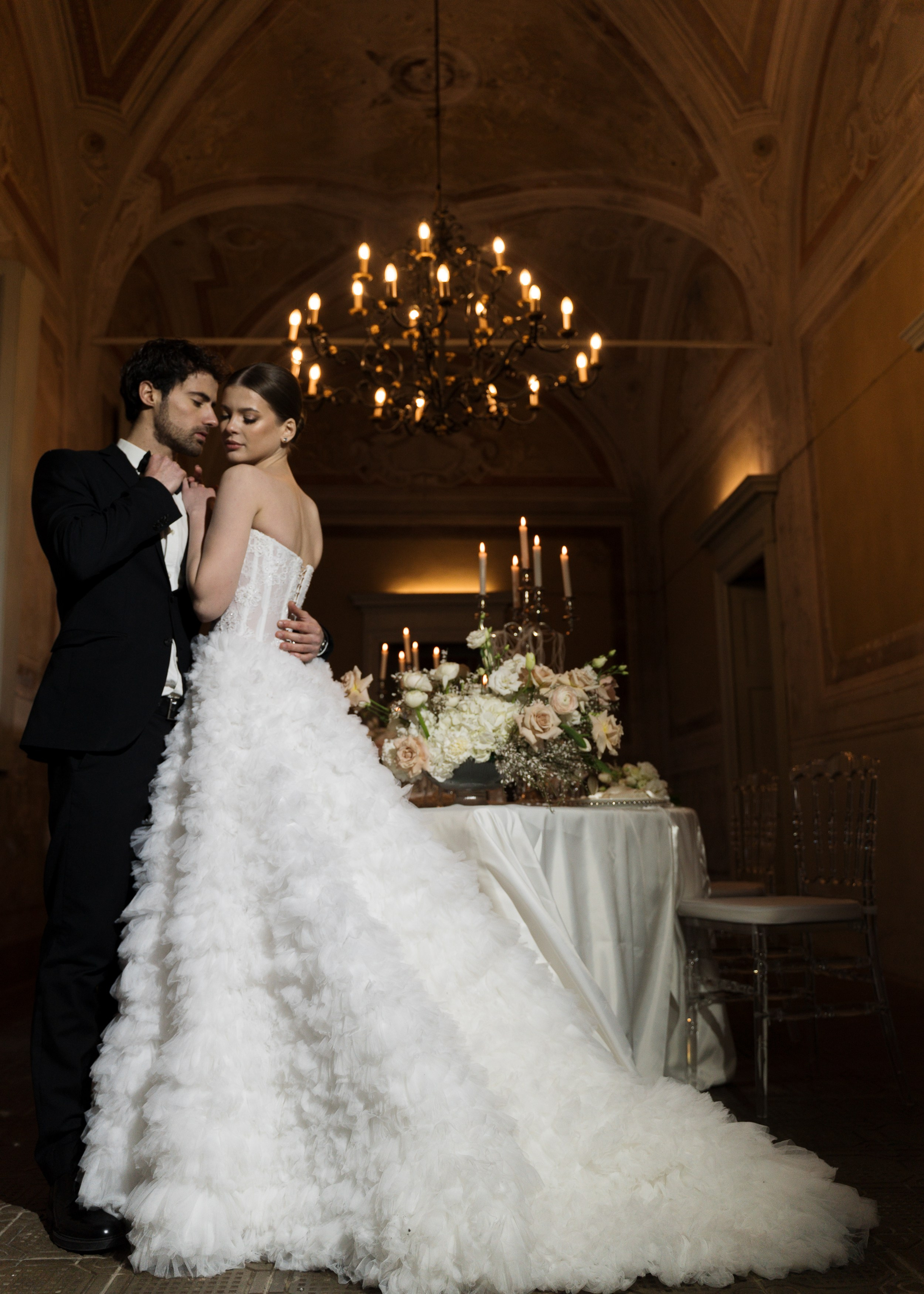 Intimate wedding in Milan. Proposal Photographer in Lake Como
