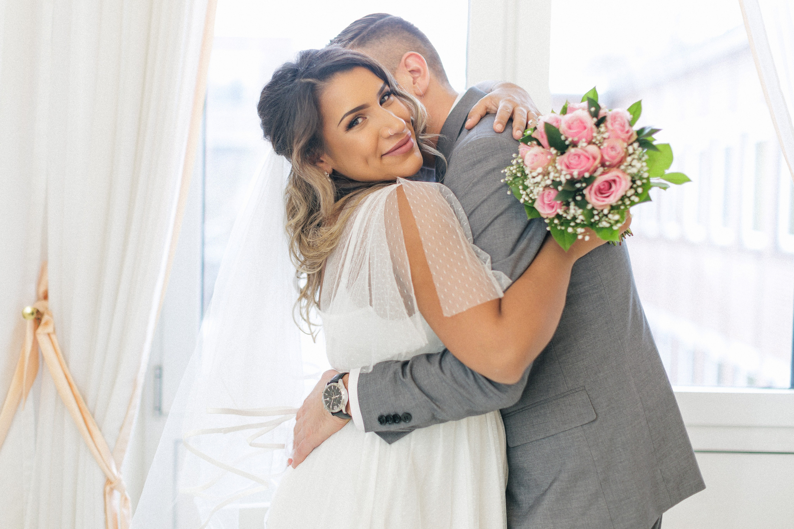 Hochzeitsfotoshooting in Hamburg Morisha und Senco. Hochzeitsfotograf und Hochzeitsvideograf aus Hamburg | Roka21Film