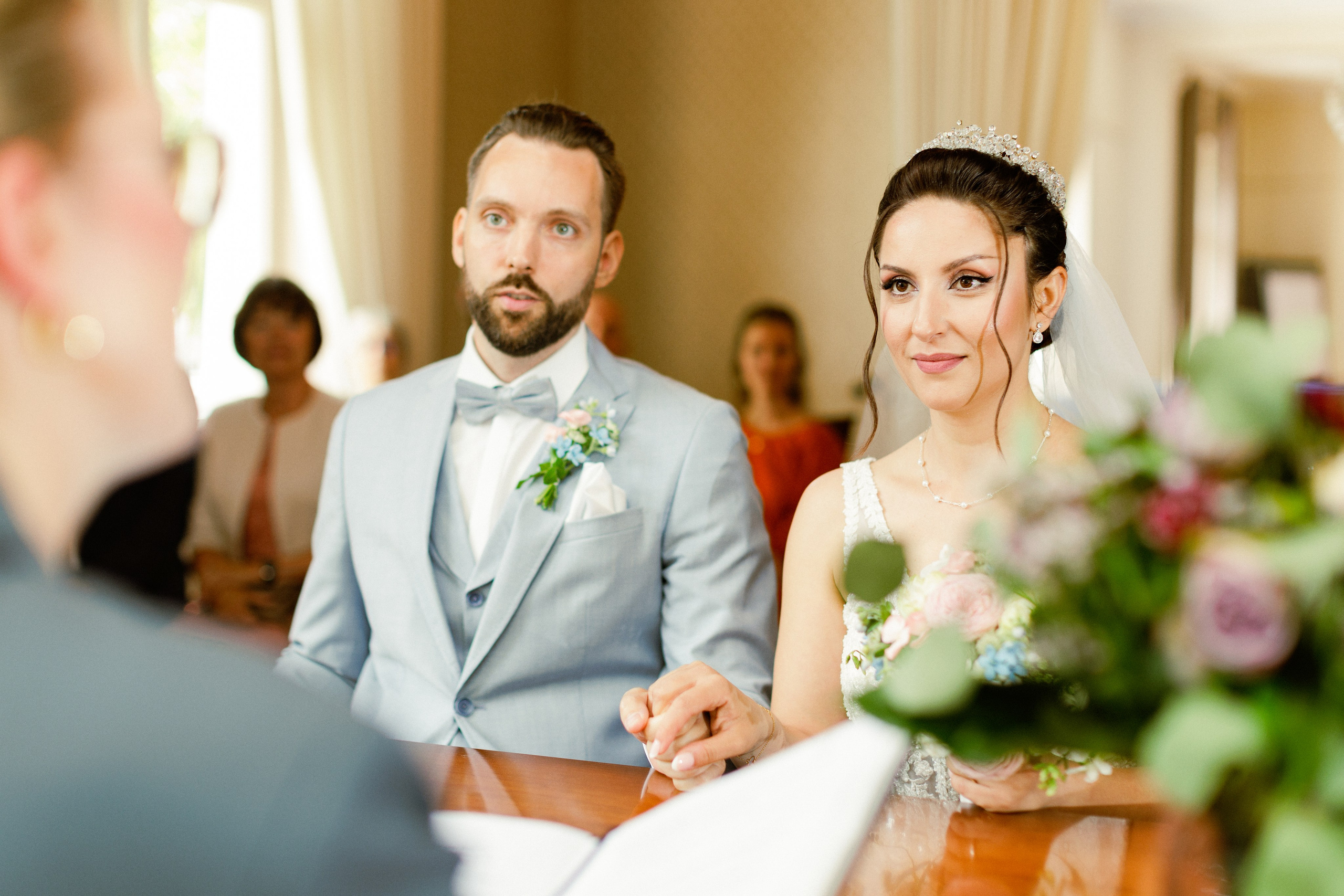 Hochzeitsfotografie in der Weißen Villa Elmshorn | Historischer Charme in Schleswig-Holstein. Hochzeitsfotograf und Hochzeitsvideograf aus Hamburg | Roka21Film