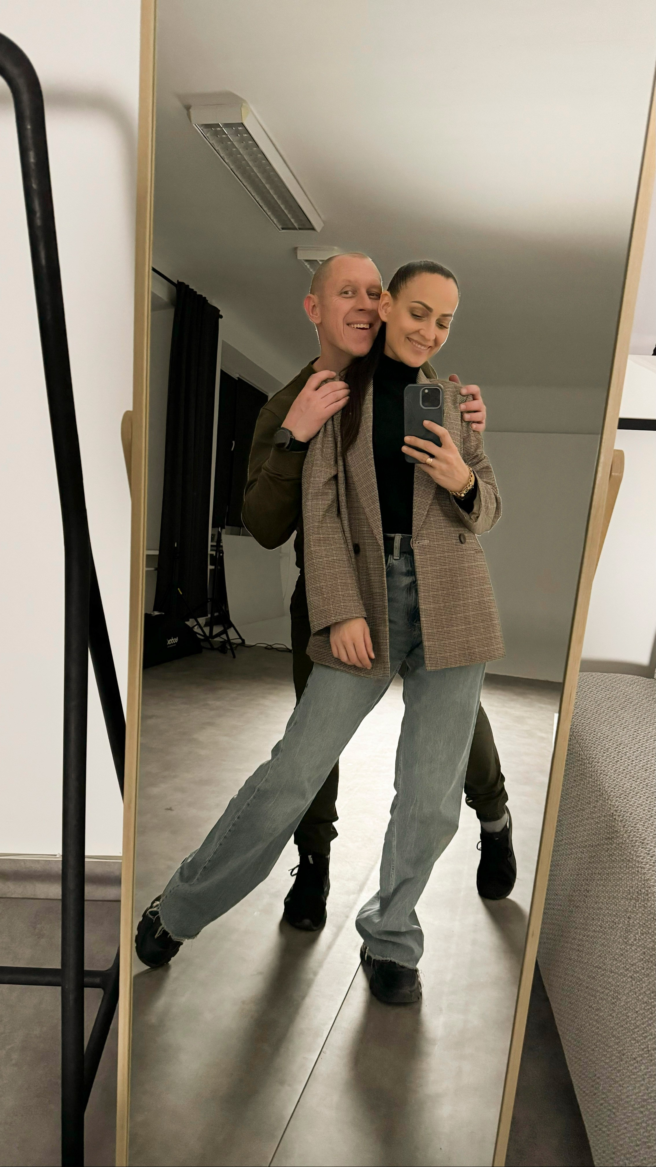 Sava studija jeb vieta, kur izpausties - iPhone Video School. Video shooting and creating with phone, iPhone Video School