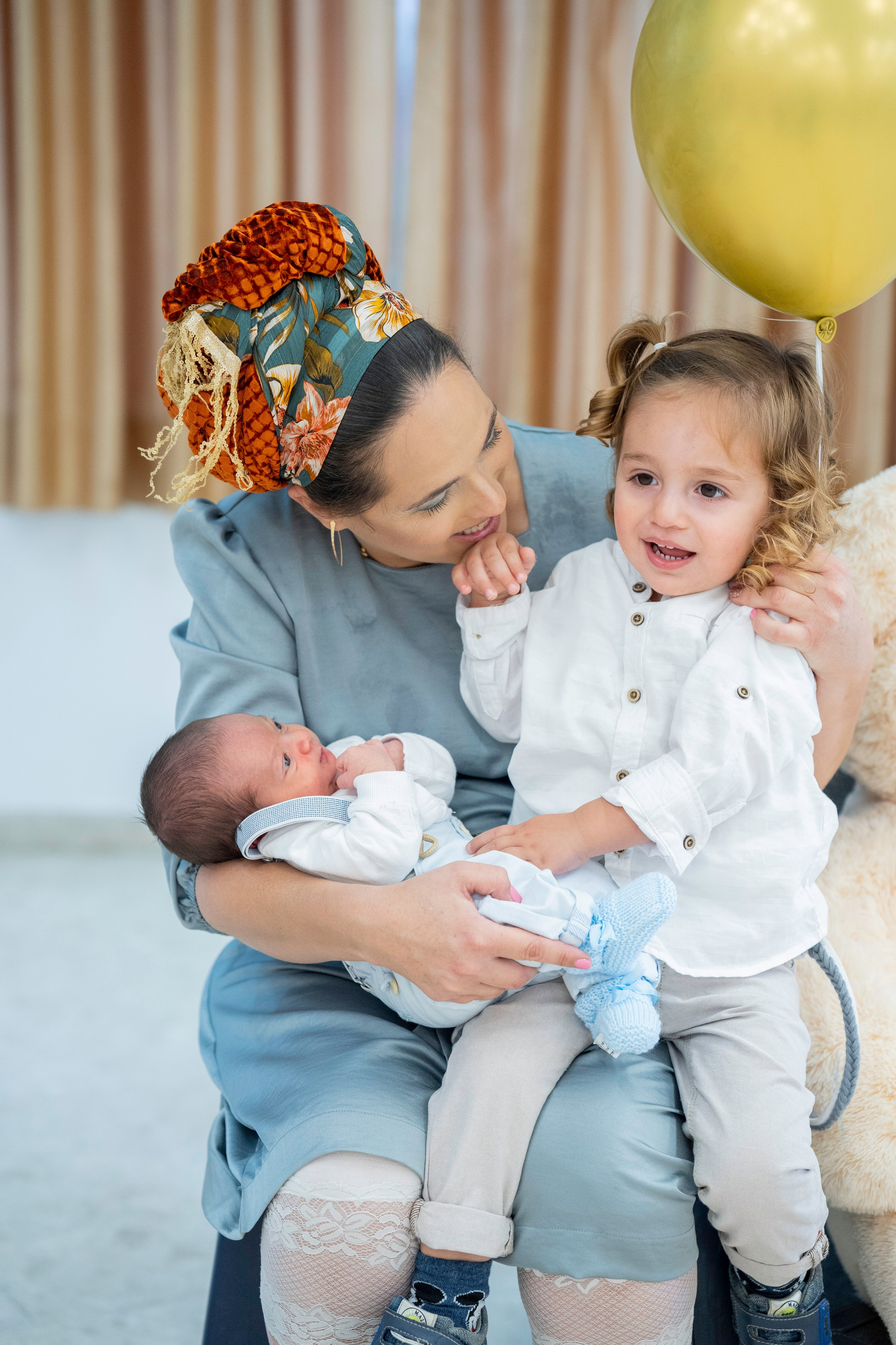 הברית של יוסף וחנה. יוסף מזרחי צילום חתונה, ברית וזוגיות. צלם מקצועי שאוהב להוציא אתכם הכי יפים ברגעים הכי מרגשים