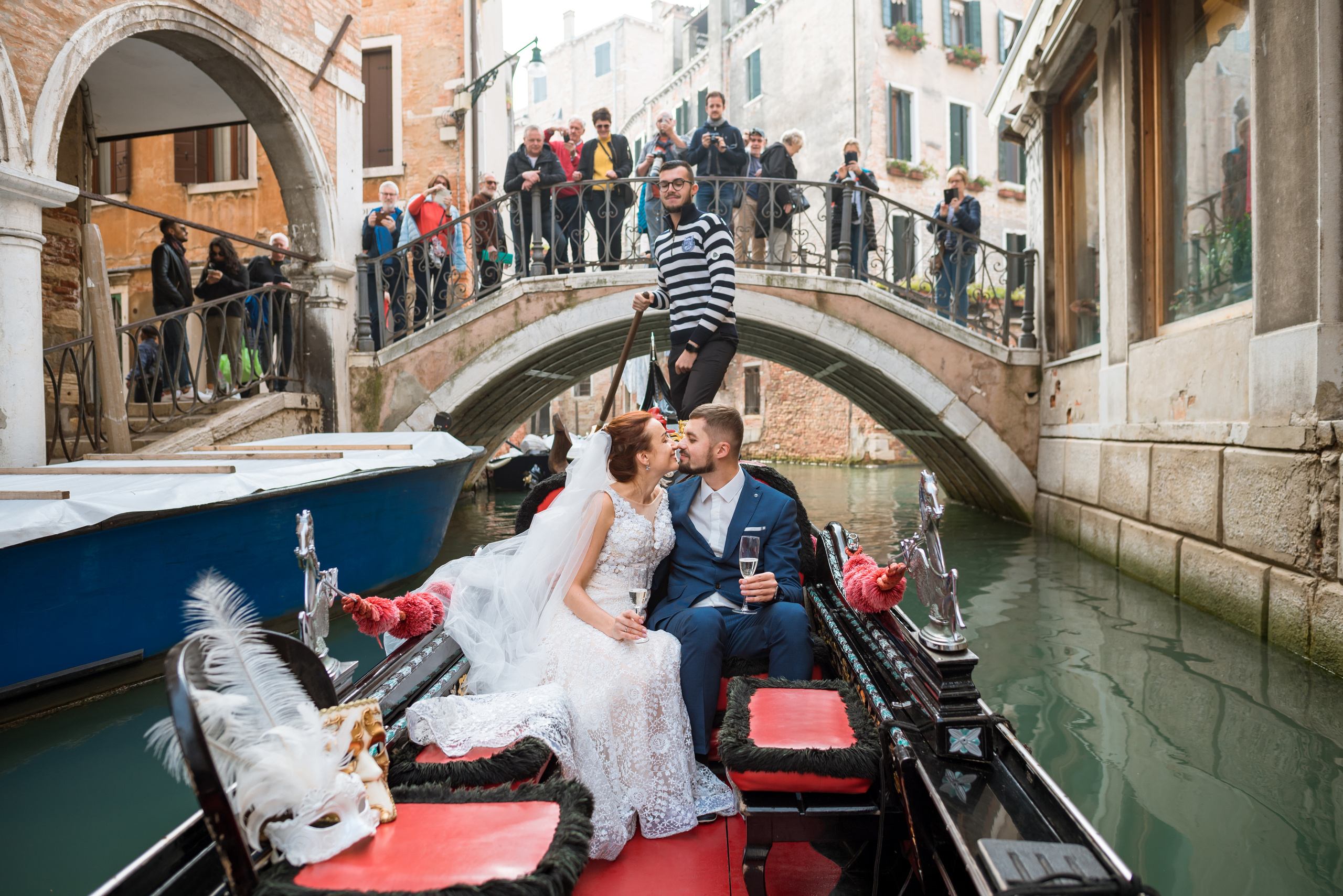Photoshoot in gondola. Фотограф в Венеции Anna Terzi