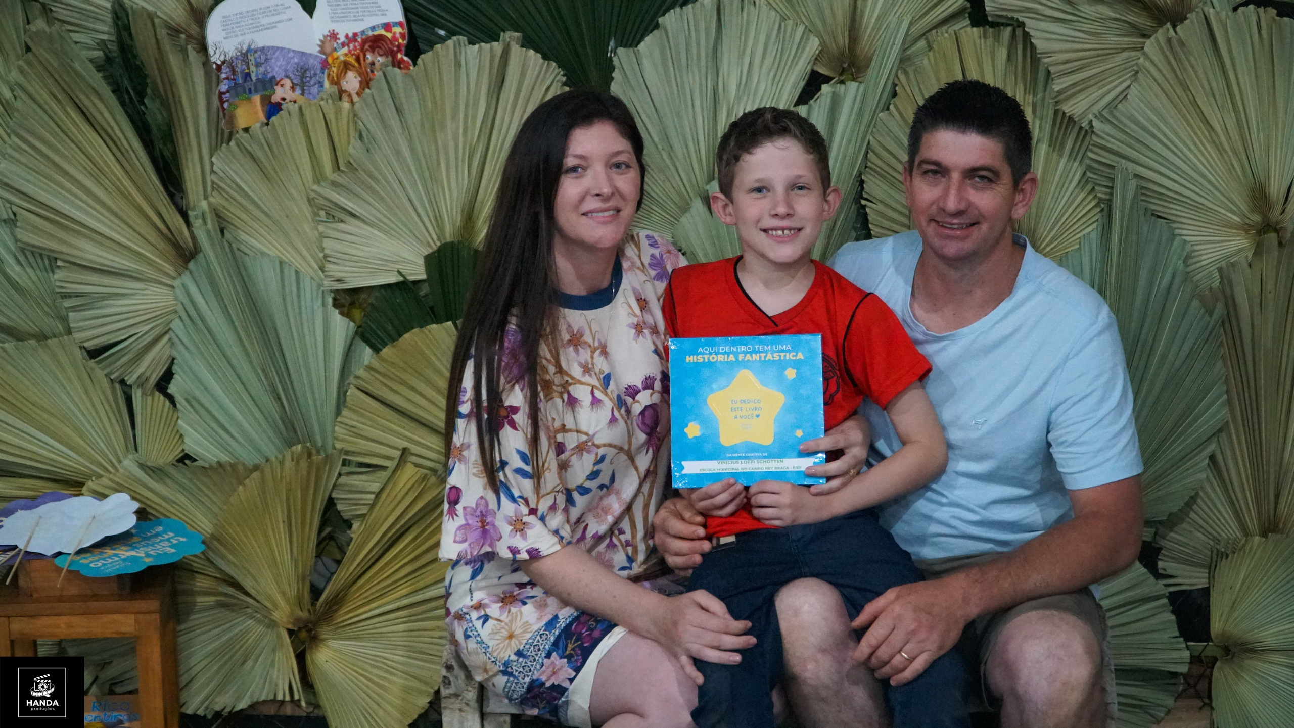 Noite autógrafos colégio Aurélio Buarque de Holanda. Handa Produções