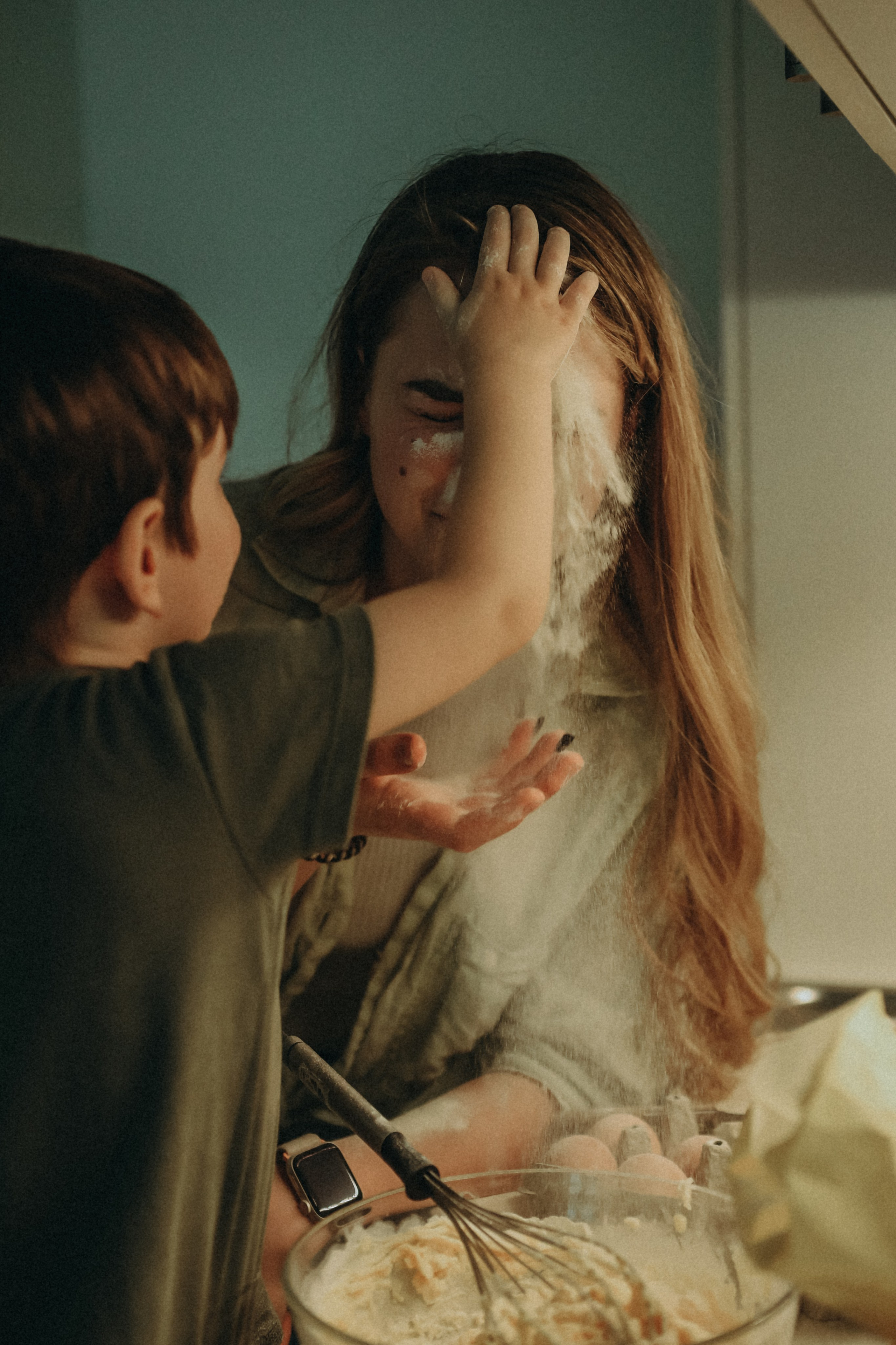 Familie zu Hause. Fotografin Wien Alona Kim