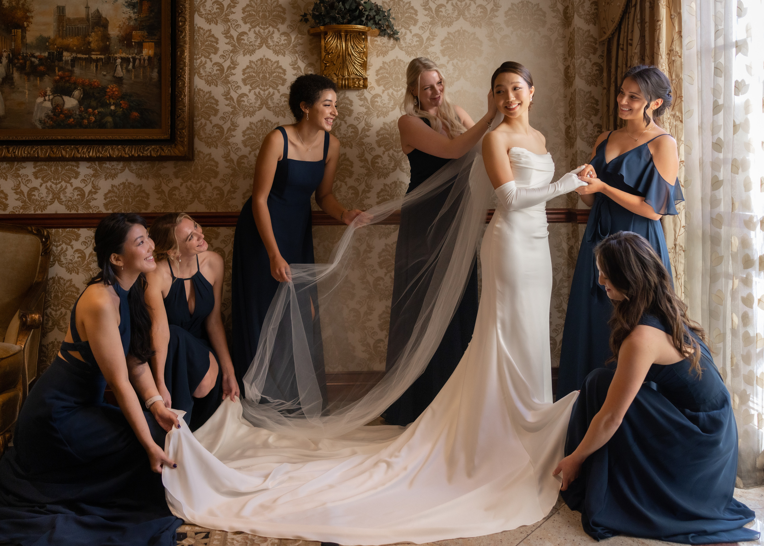 Ester & Conner. Wedding and Event photography, Kisses + Veil