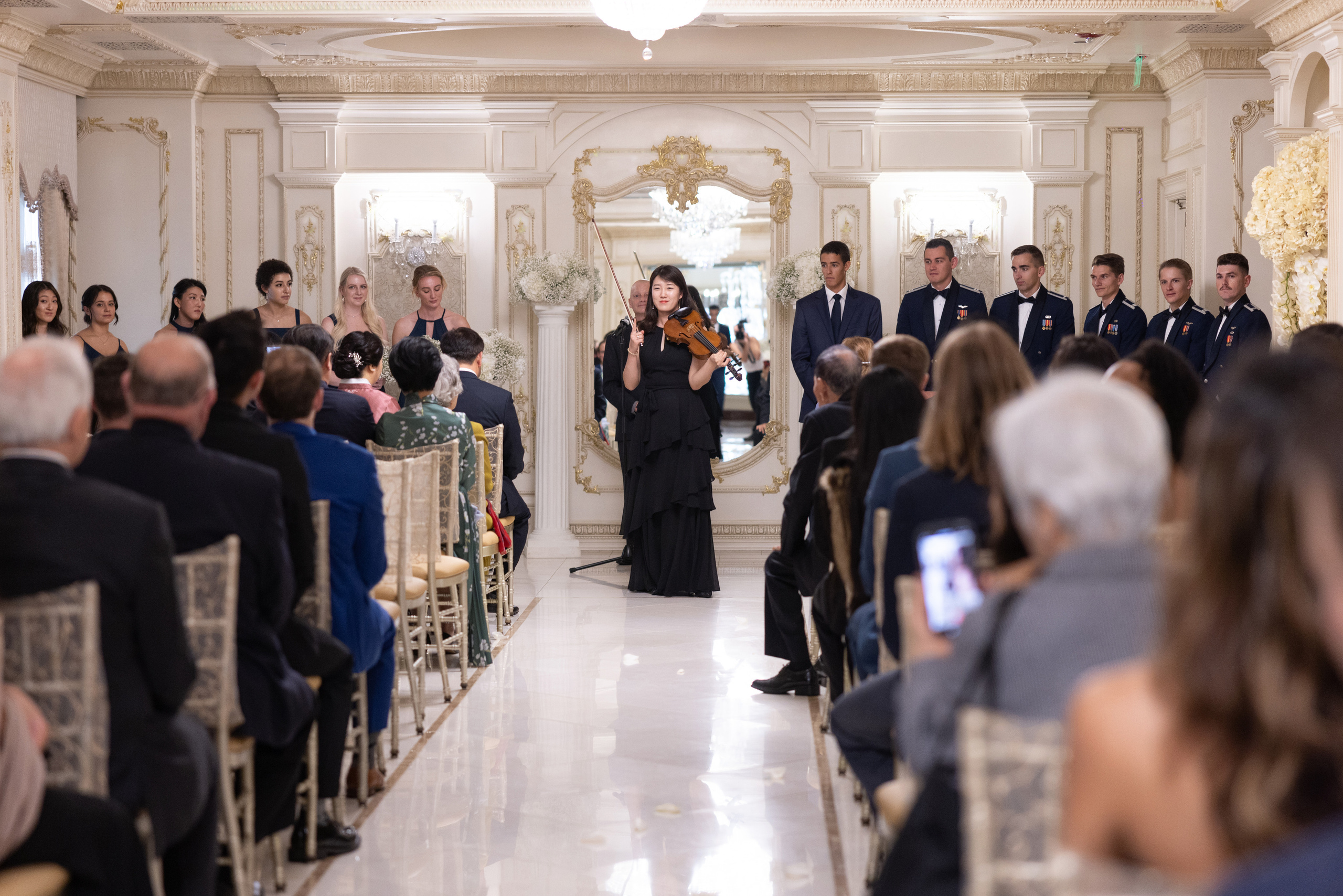 Ester & Conner. Wedding and Event photography, Kisses + Veil