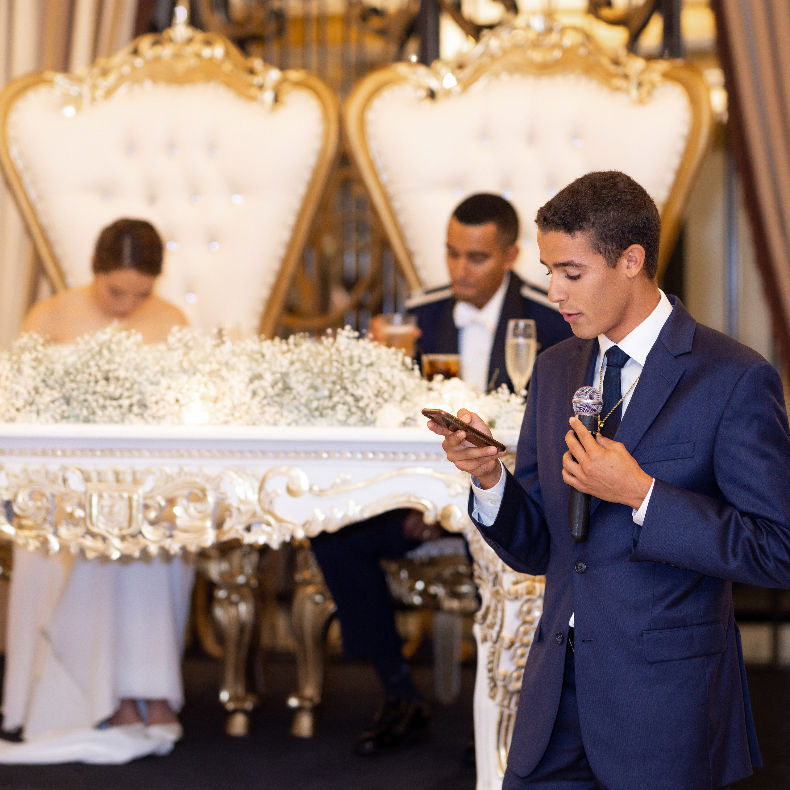 Ester & Conner. Wedding and Event photography, Kisses + Veil