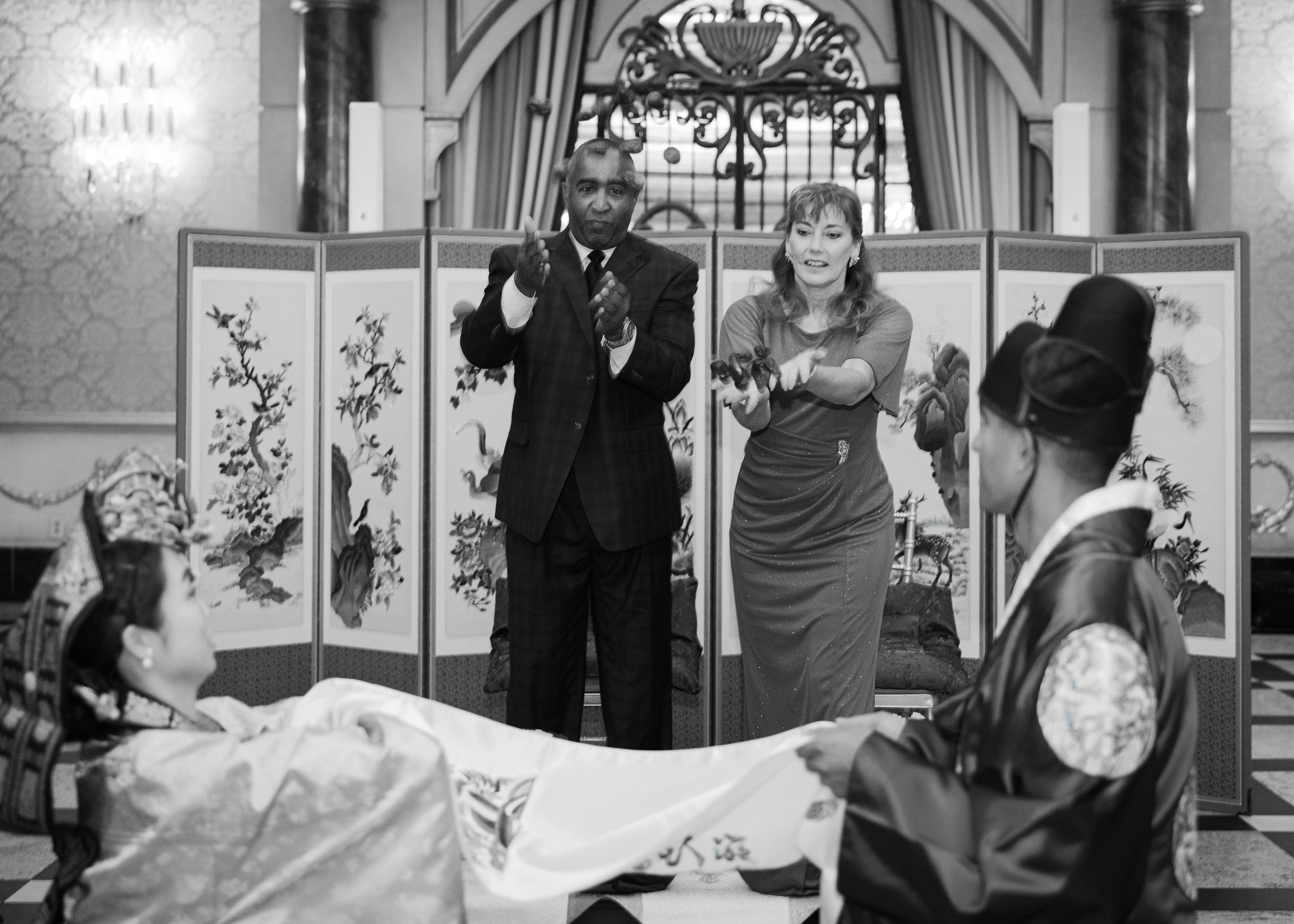 Ester & Conner. Wedding and Event photography, Kisses + Veil