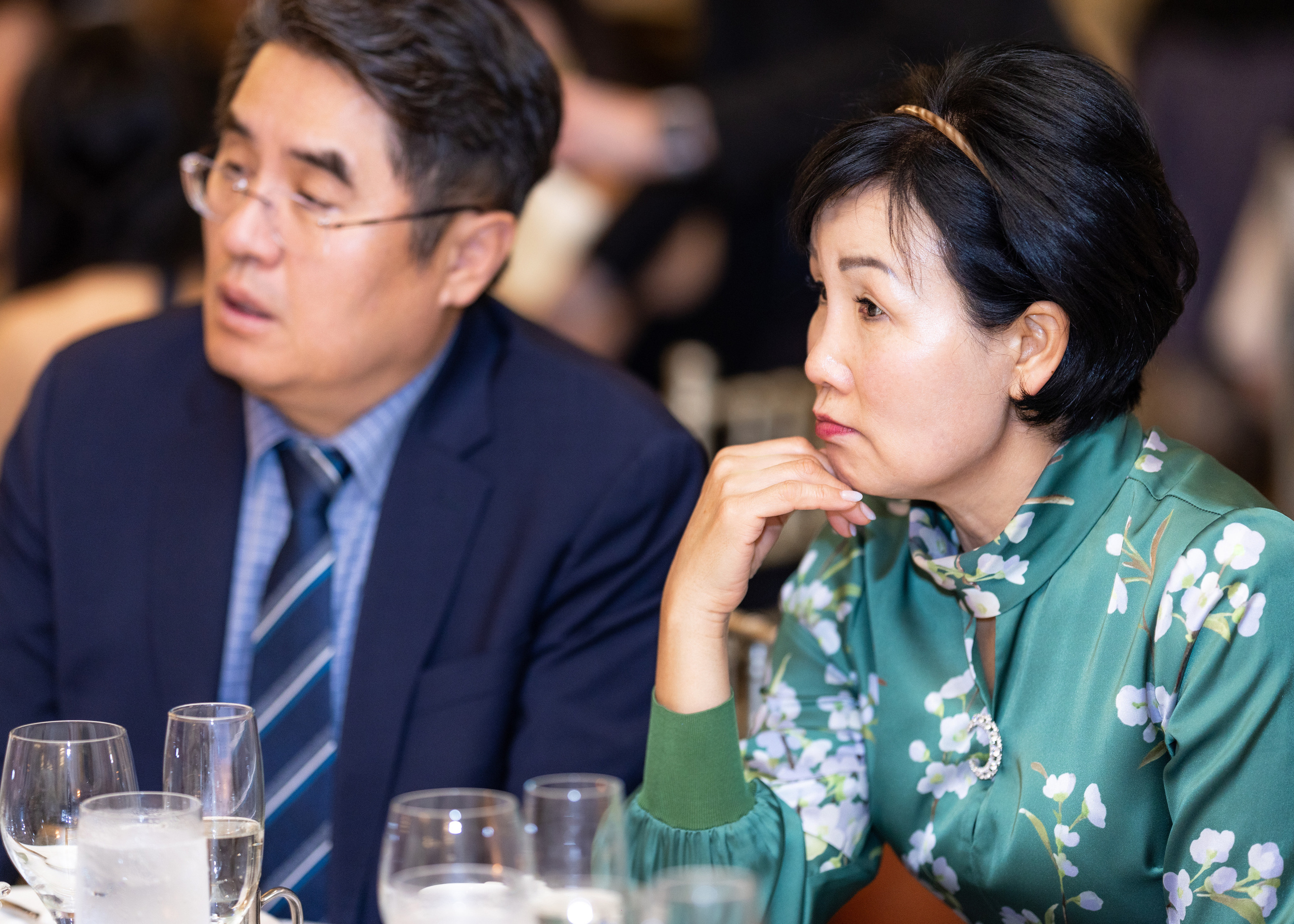 Ester & Conner. Wedding and Event photography, Kisses + Veil