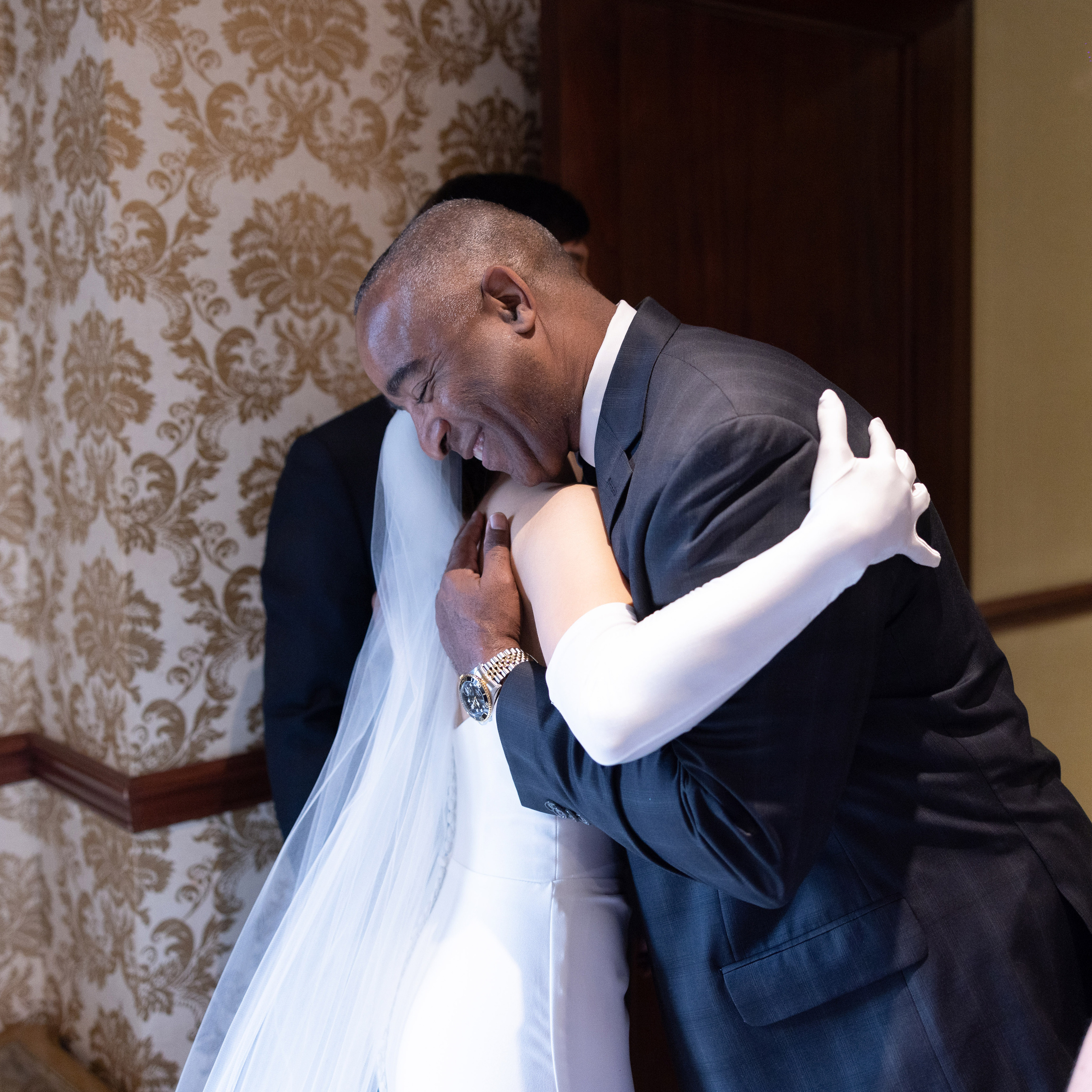 Ester & Conner. Wedding and Event photography, Kisses + Veil