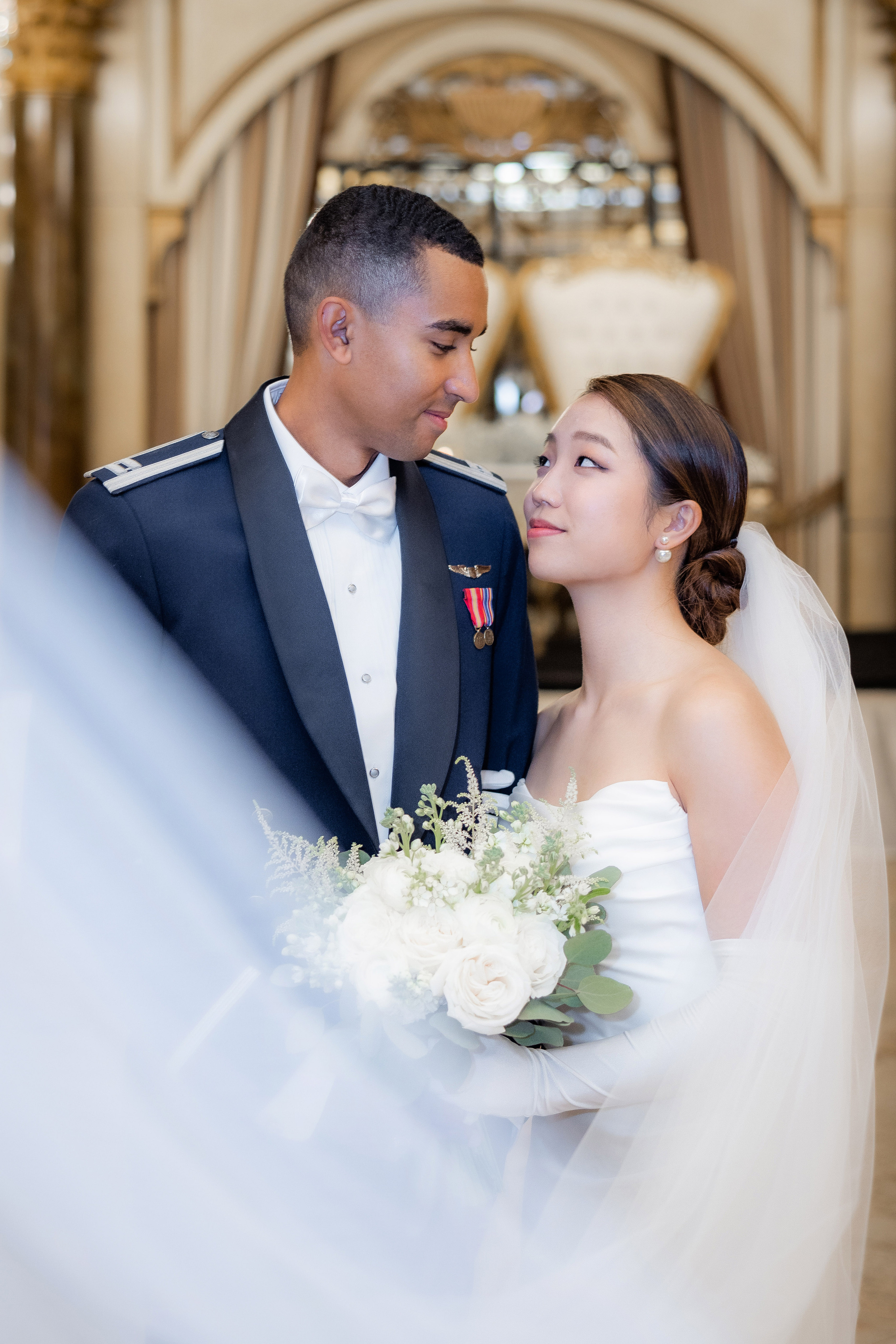 Ester & Conner. Wedding and Event photography, Kisses + Veil