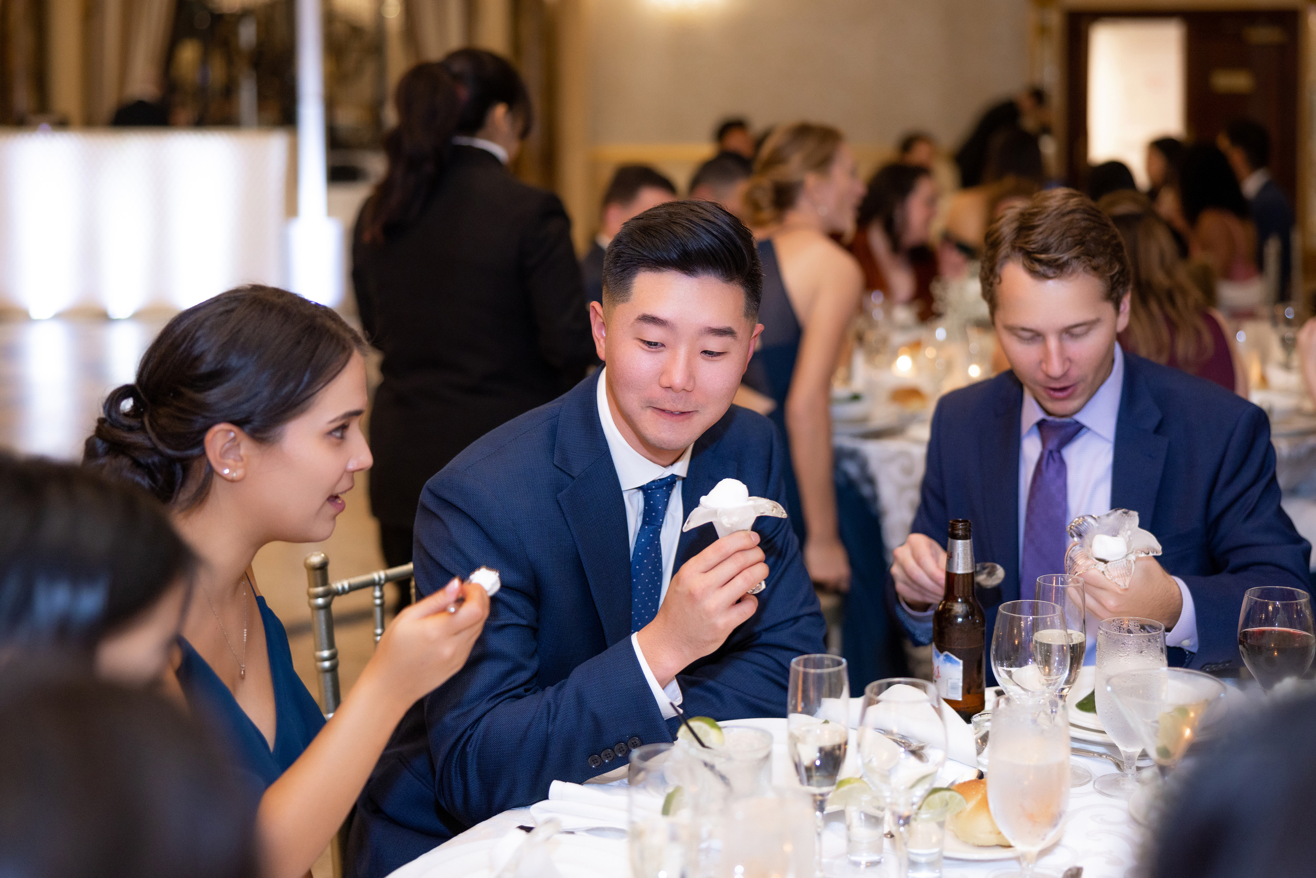 Ester & Conner. Wedding and Event photography, Kisses + Veil