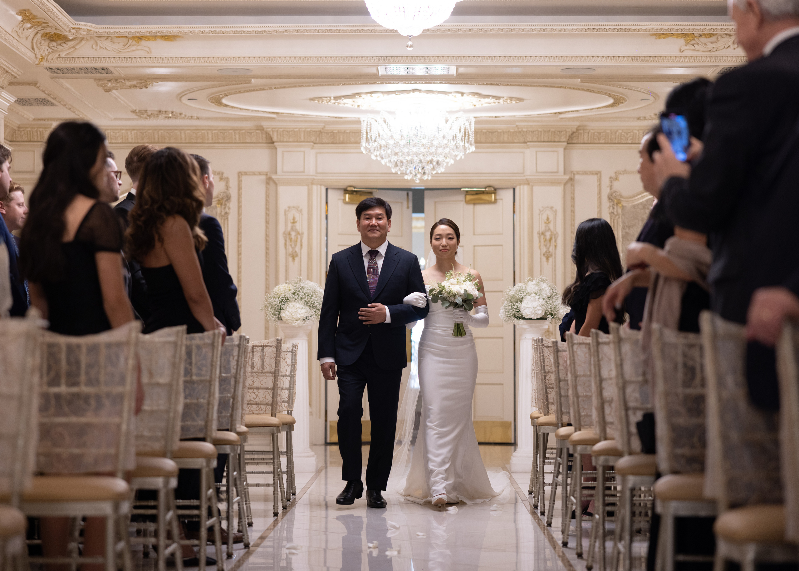 Ester & Conner. Wedding and Event photography, Kisses + Veil