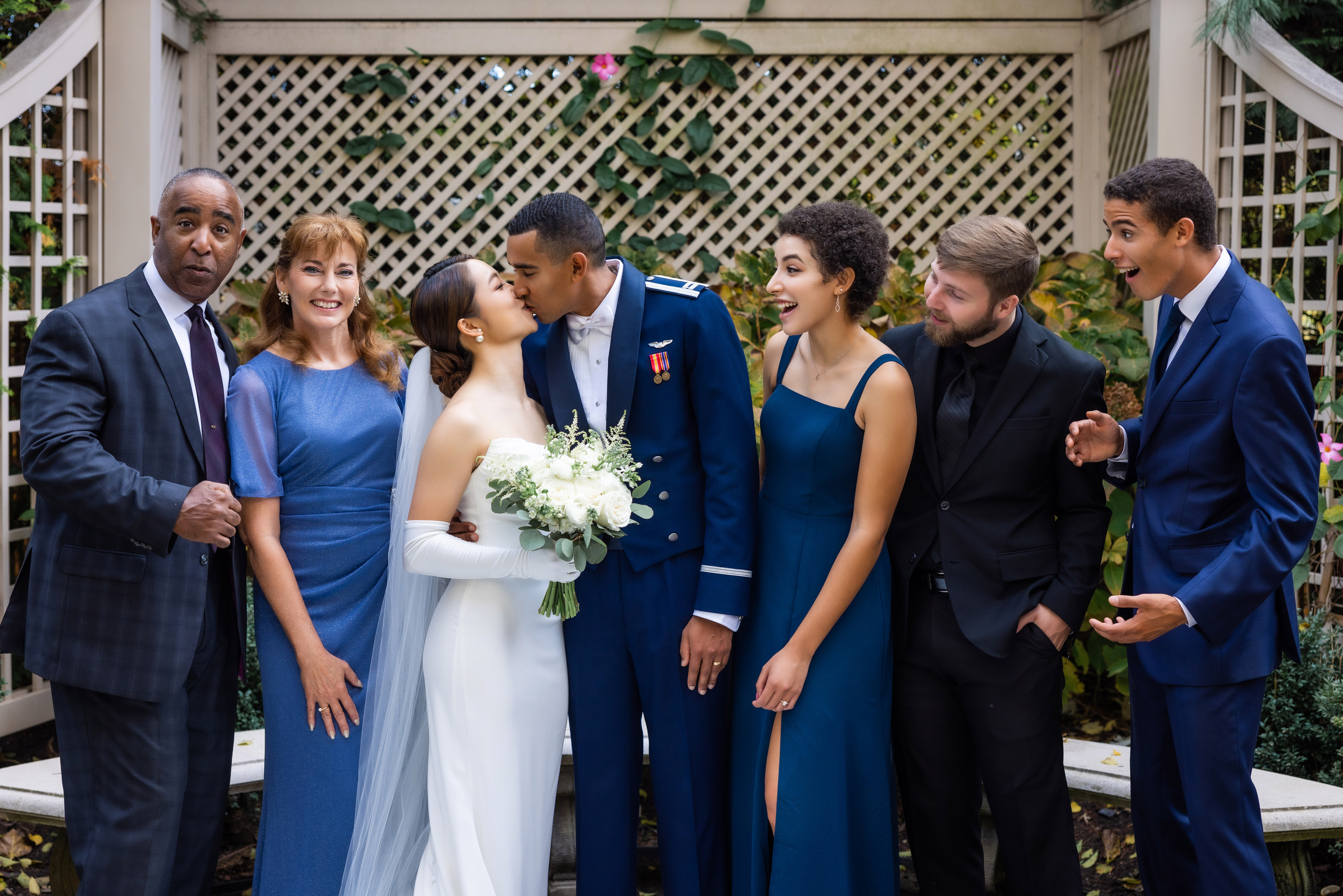 Ester & Conner. Wedding and Event photography, Kisses + Veil