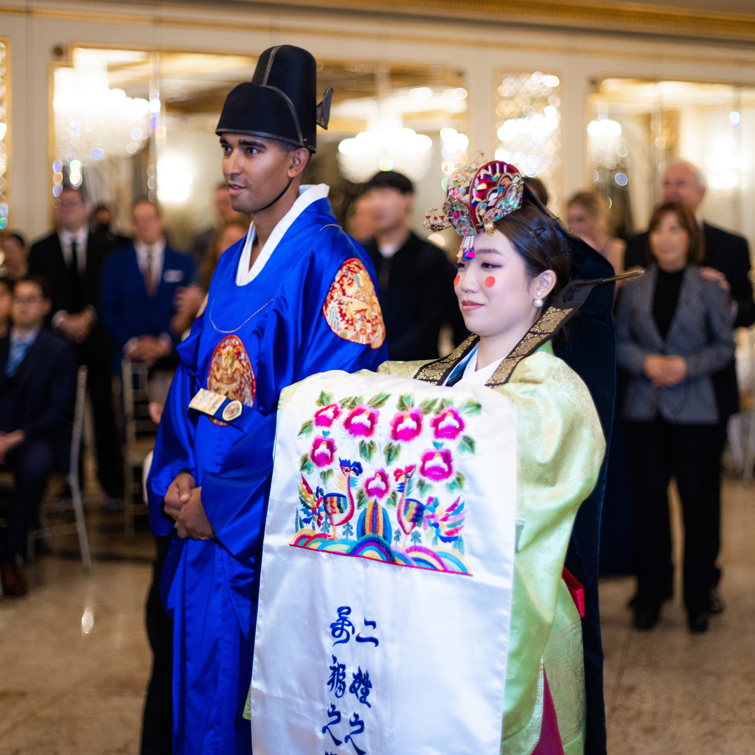 Ester & Conner. Wedding and Event photography, Kisses + Veil