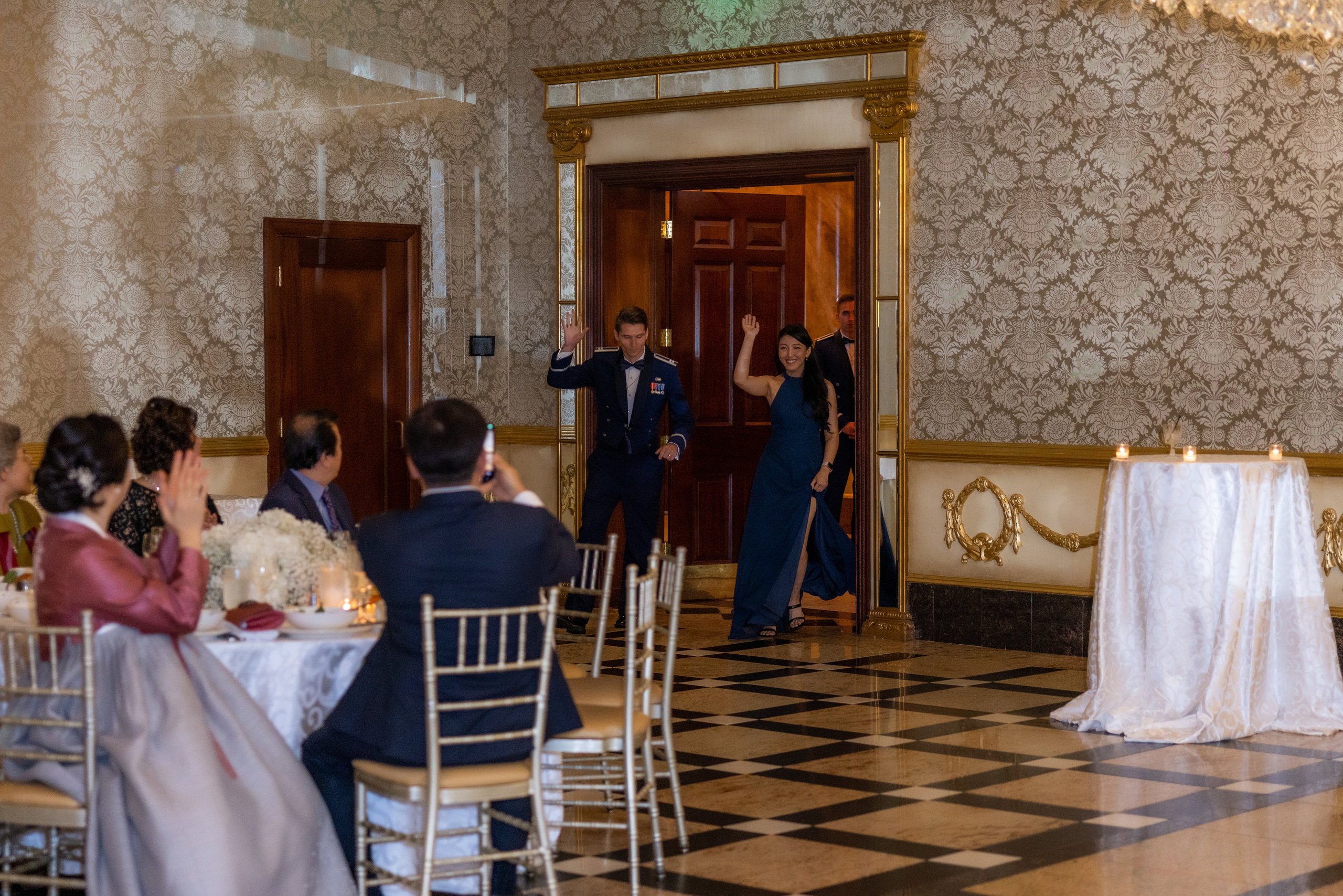 Ester & Conner. Wedding and Event photography, Kisses + Veil