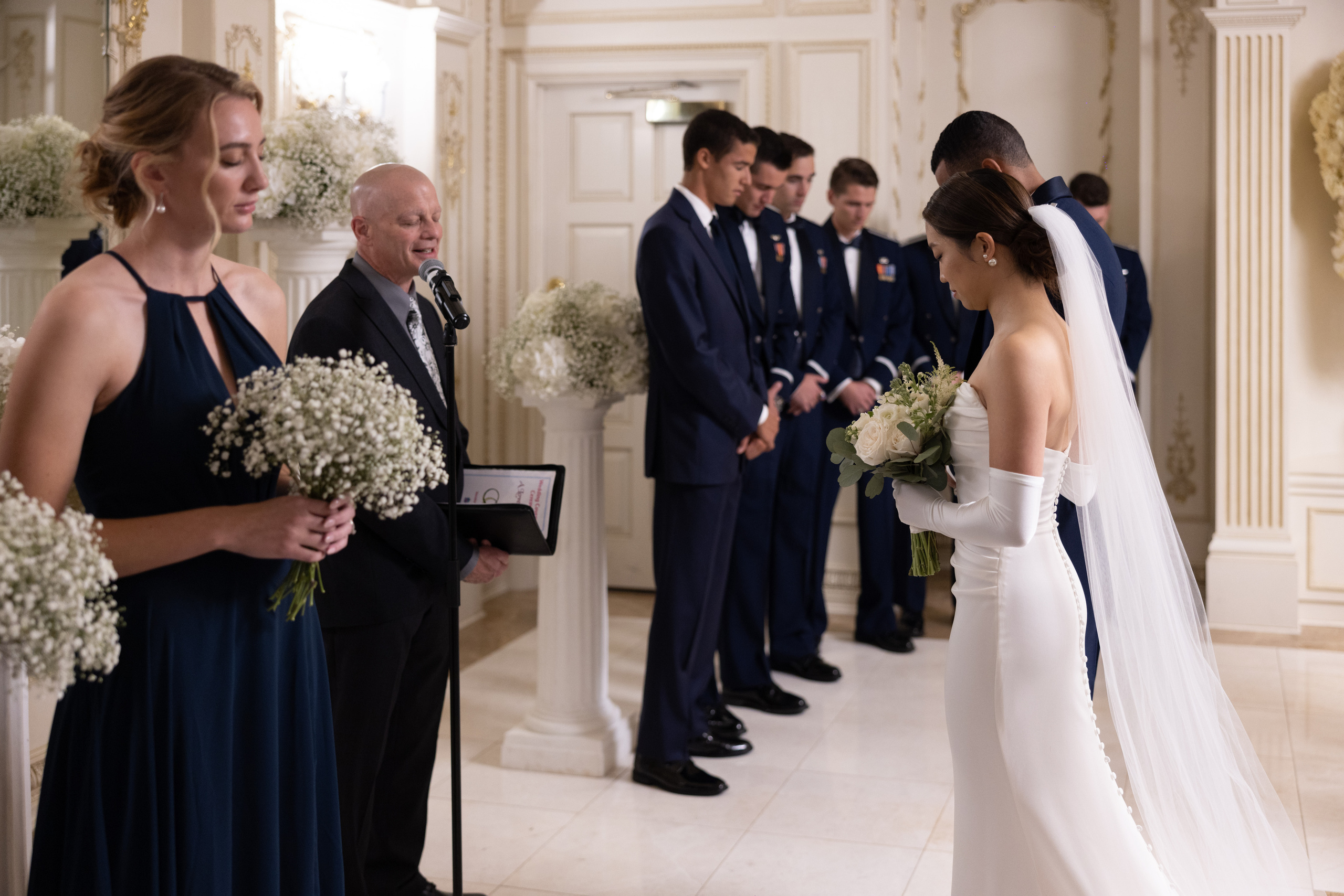 Ester & Conner. Wedding and Event photography, Kisses + Veil