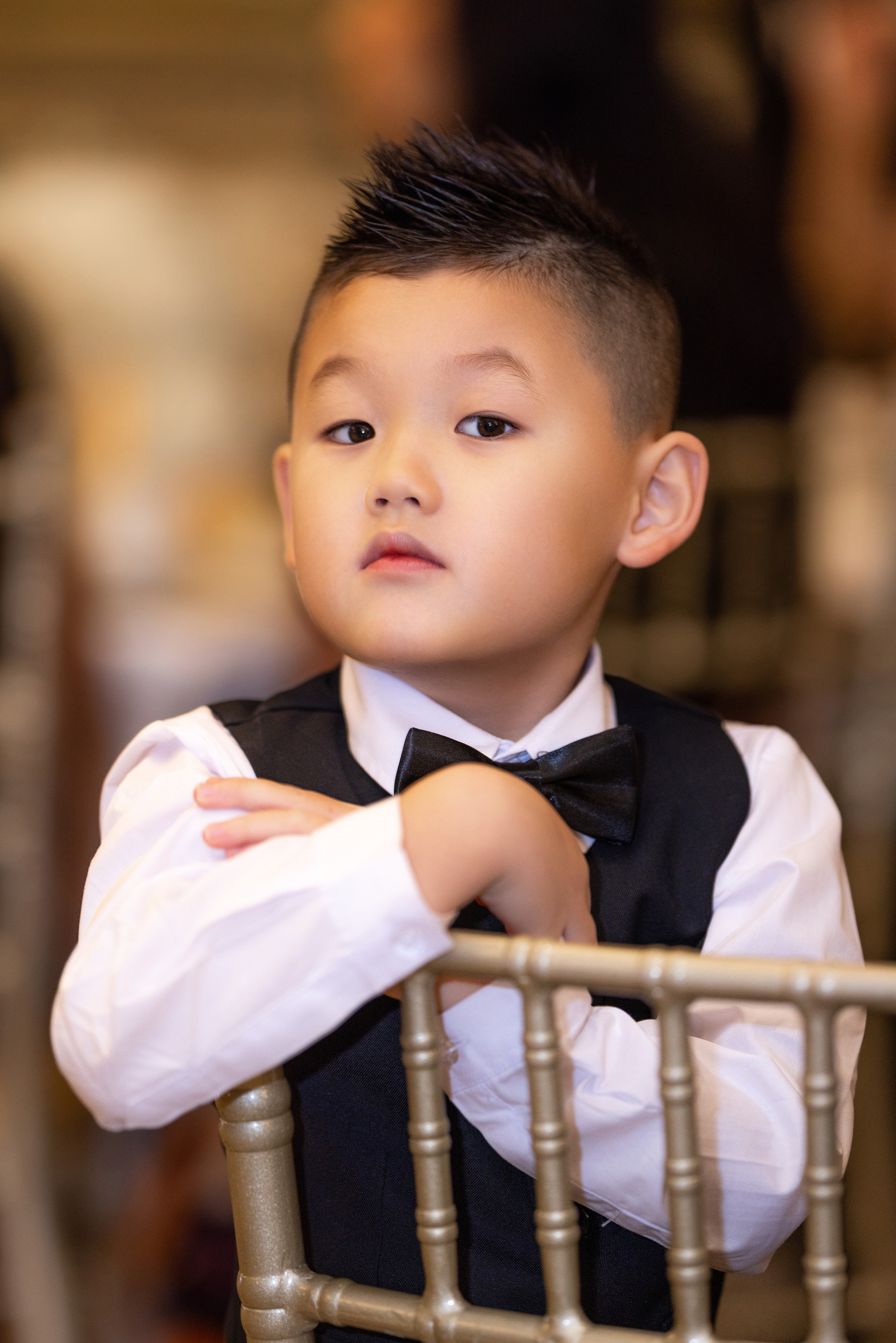 Ester & Conner. Wedding and Event photography, Kisses + Veil