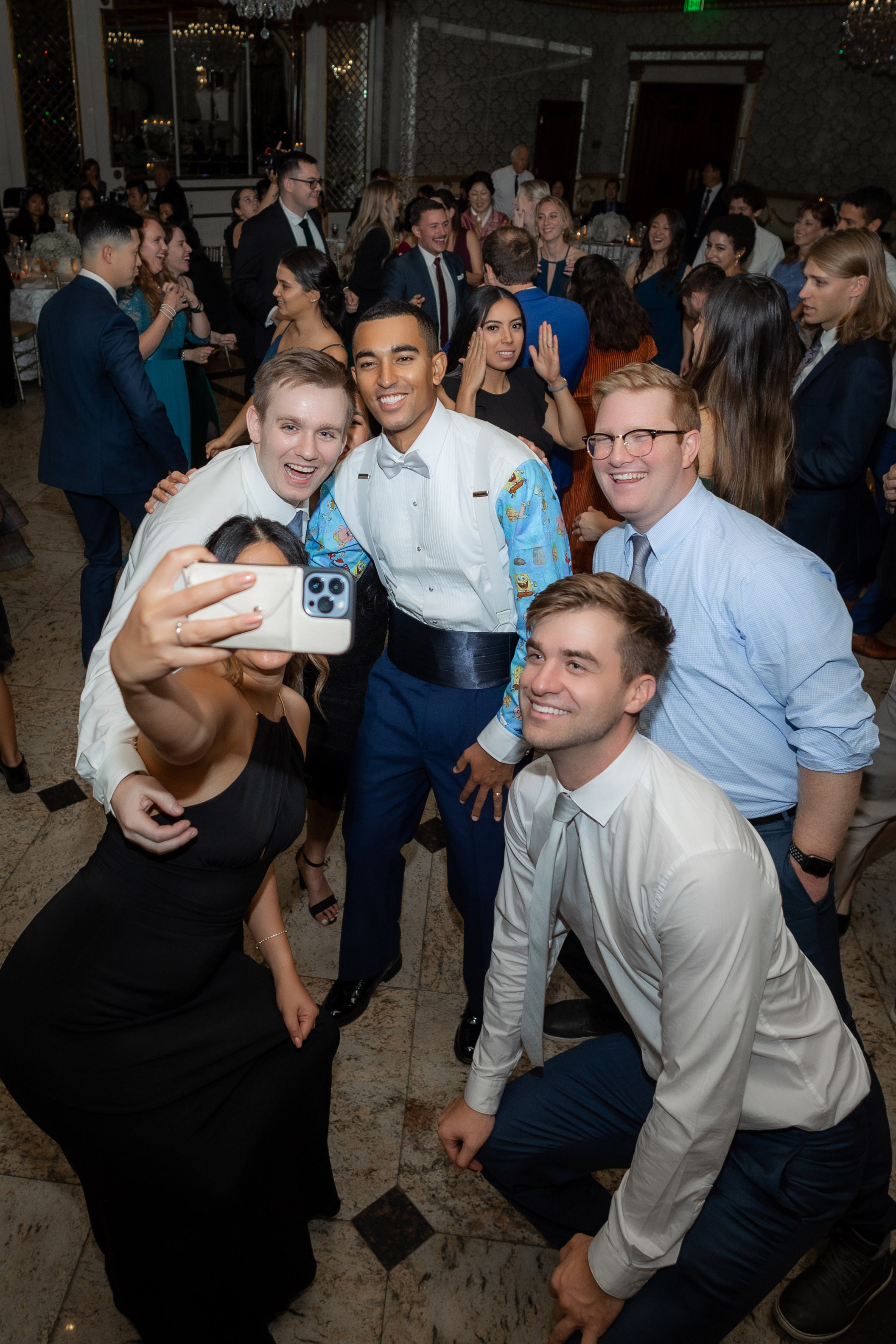 Ester & Conner. Wedding and Event photography, Kisses + Veil