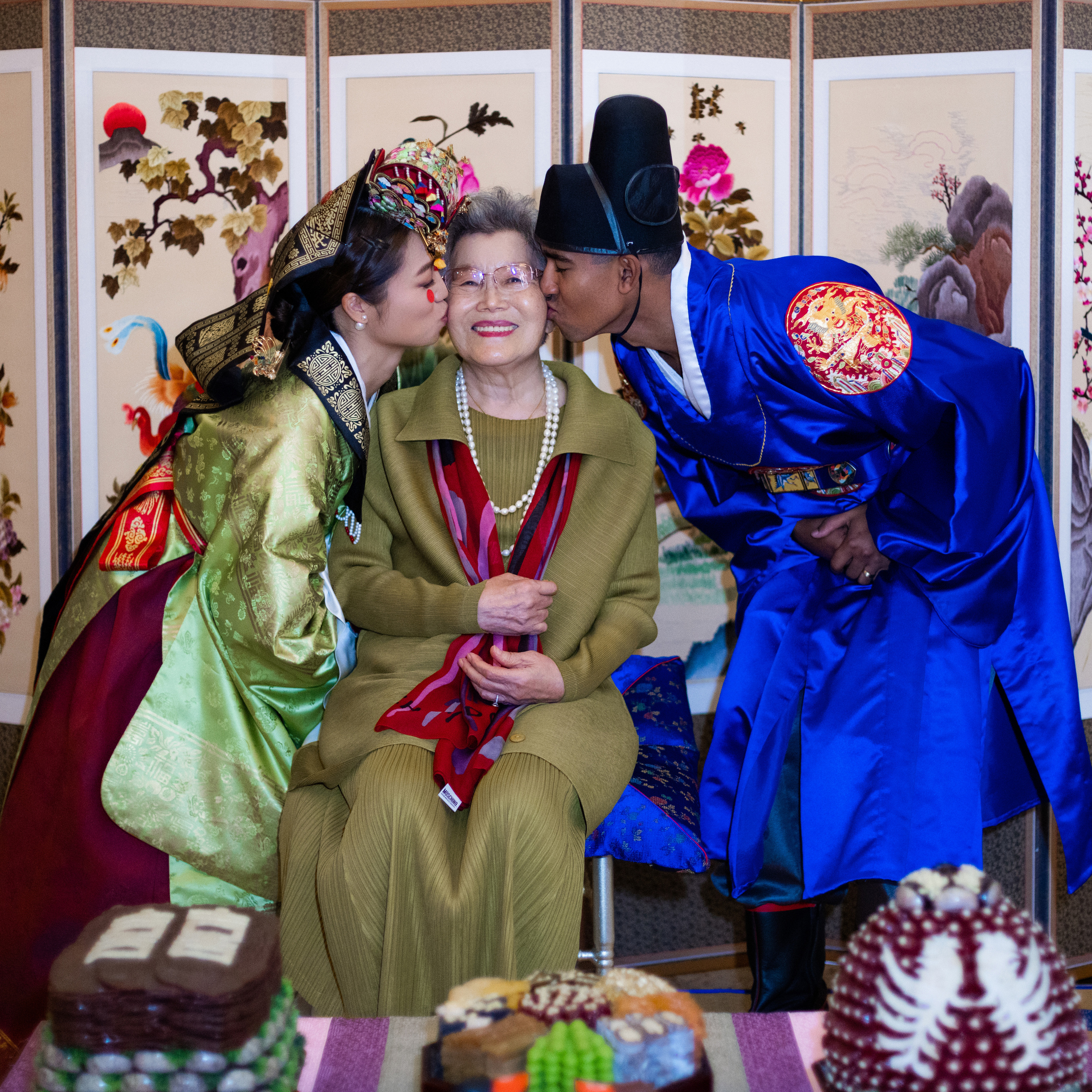 Ester & Conner. Wedding and Event photography, Kisses + Veil