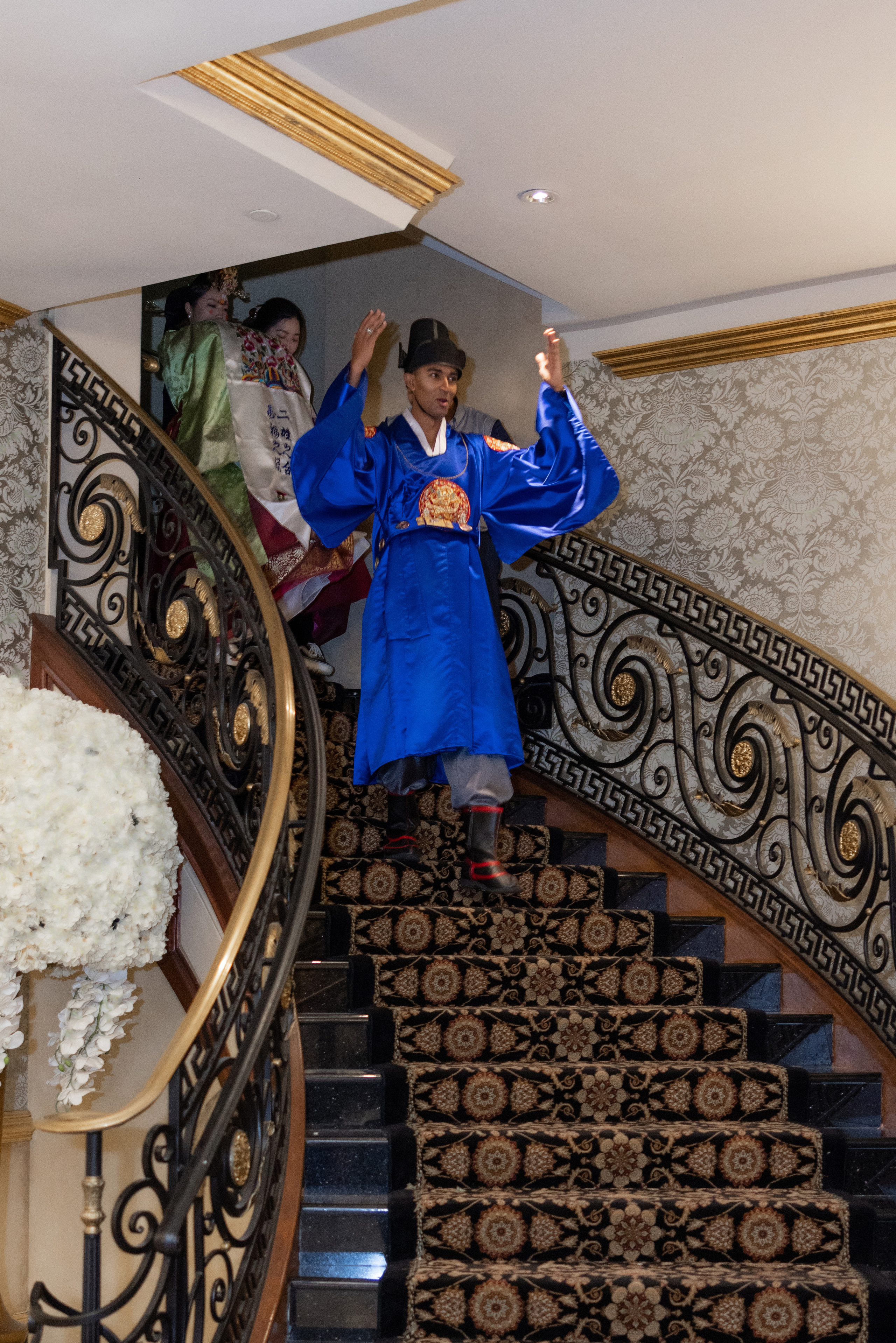 Ester & Conner. Wedding and Event photography, Kisses + Veil