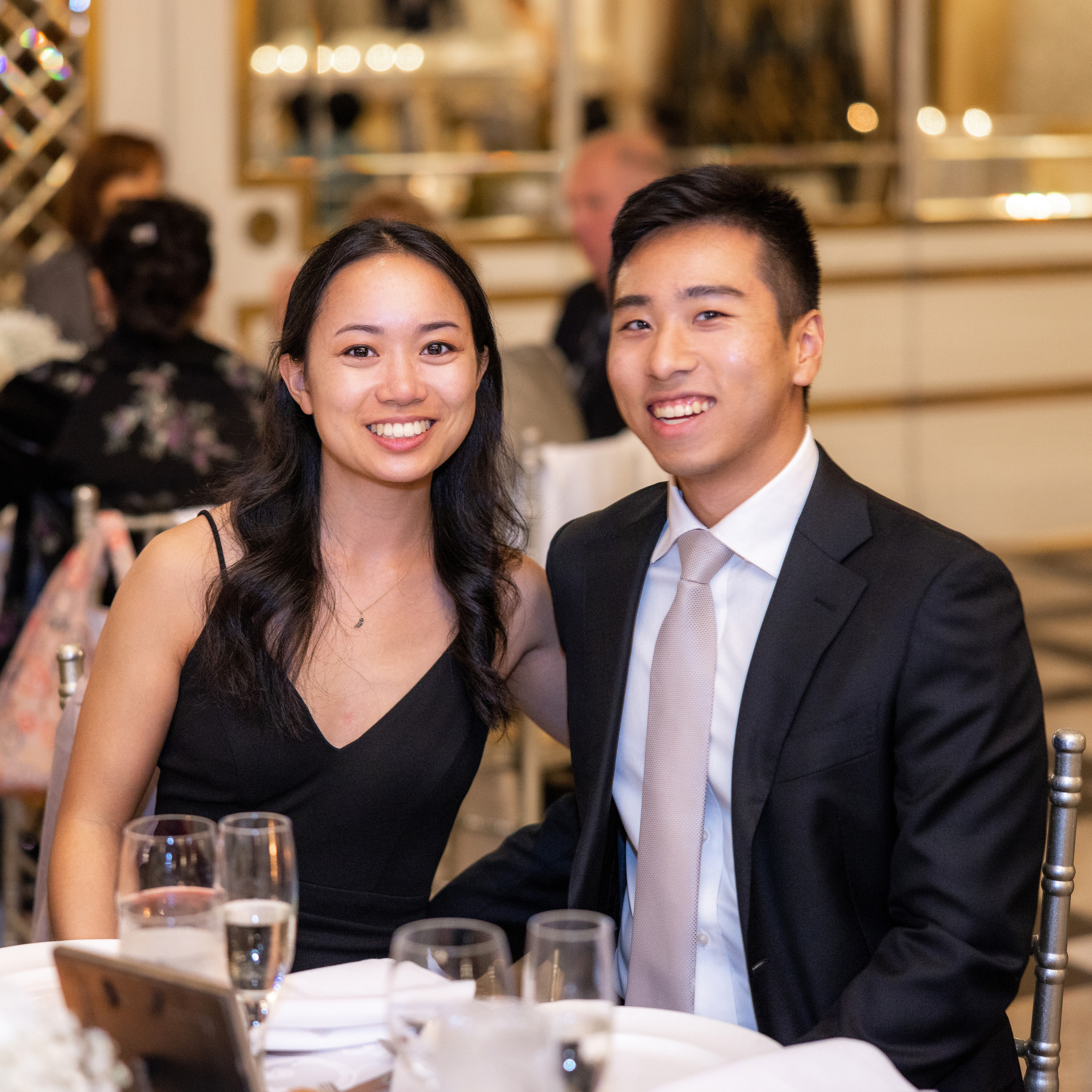 Ester & Conner. Wedding and Event photography, Kisses + Veil