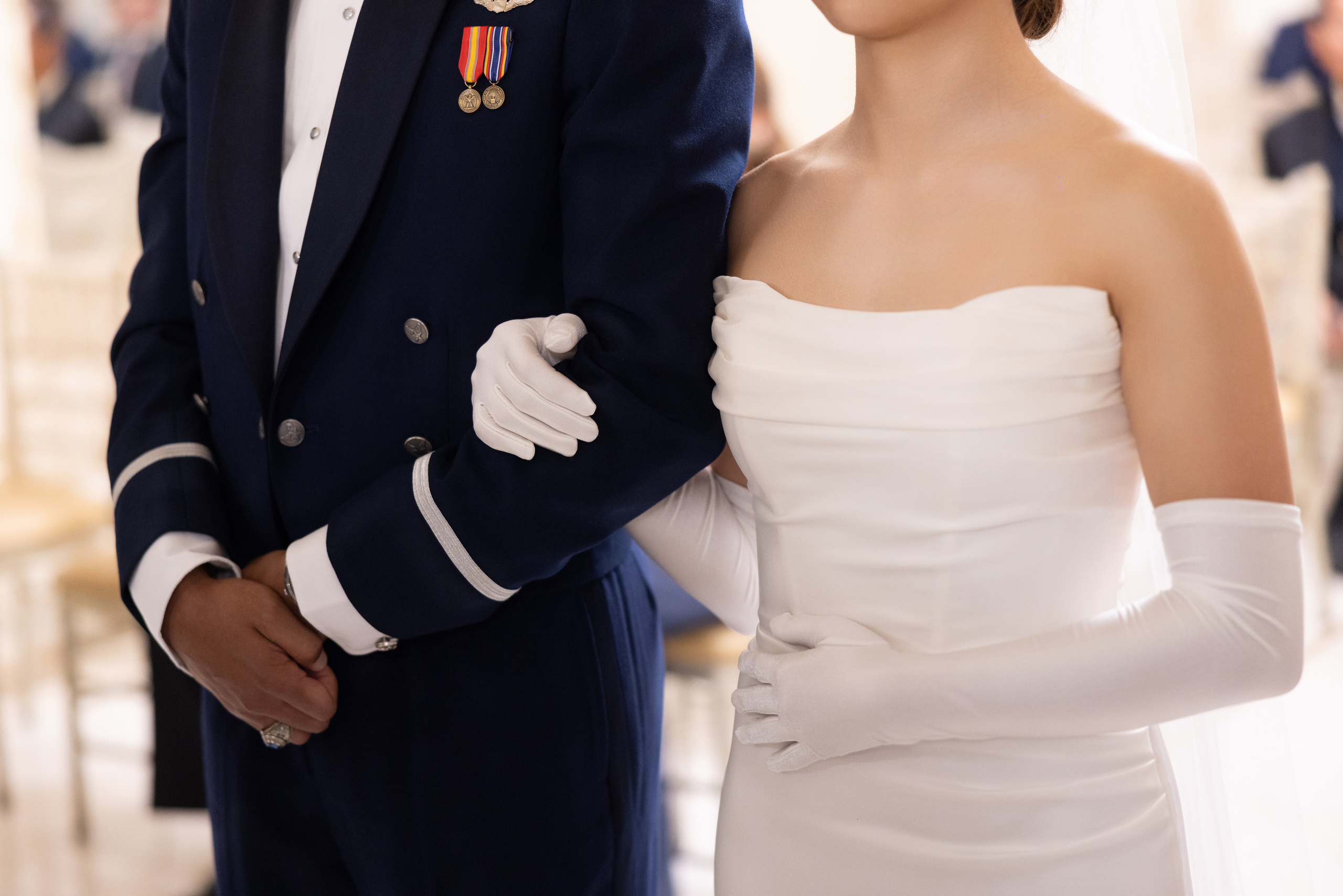 Ester & Conner. Wedding and Event photography, Kisses + Veil