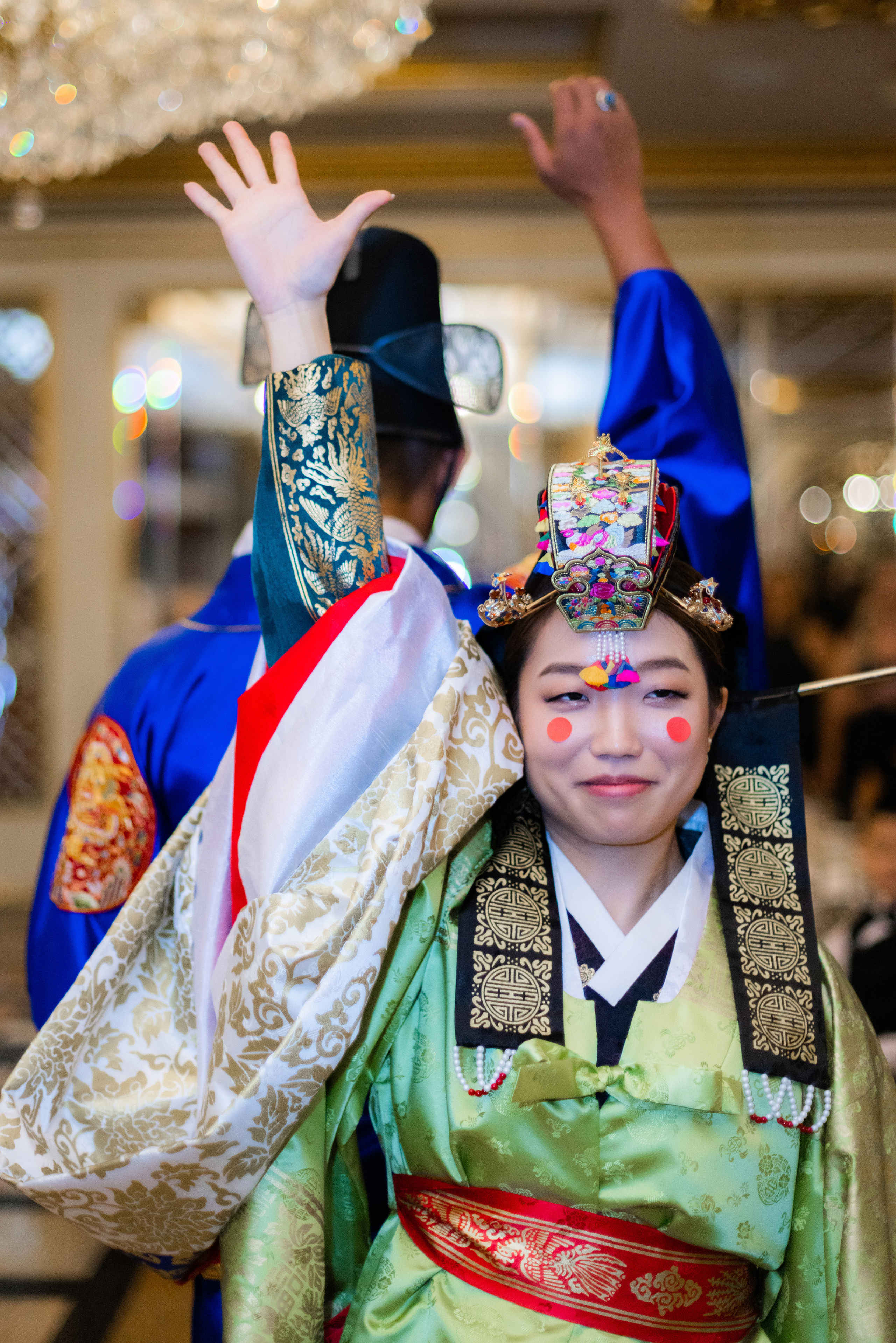 Ester & Conner. Wedding and Event photography, Kisses + Veil