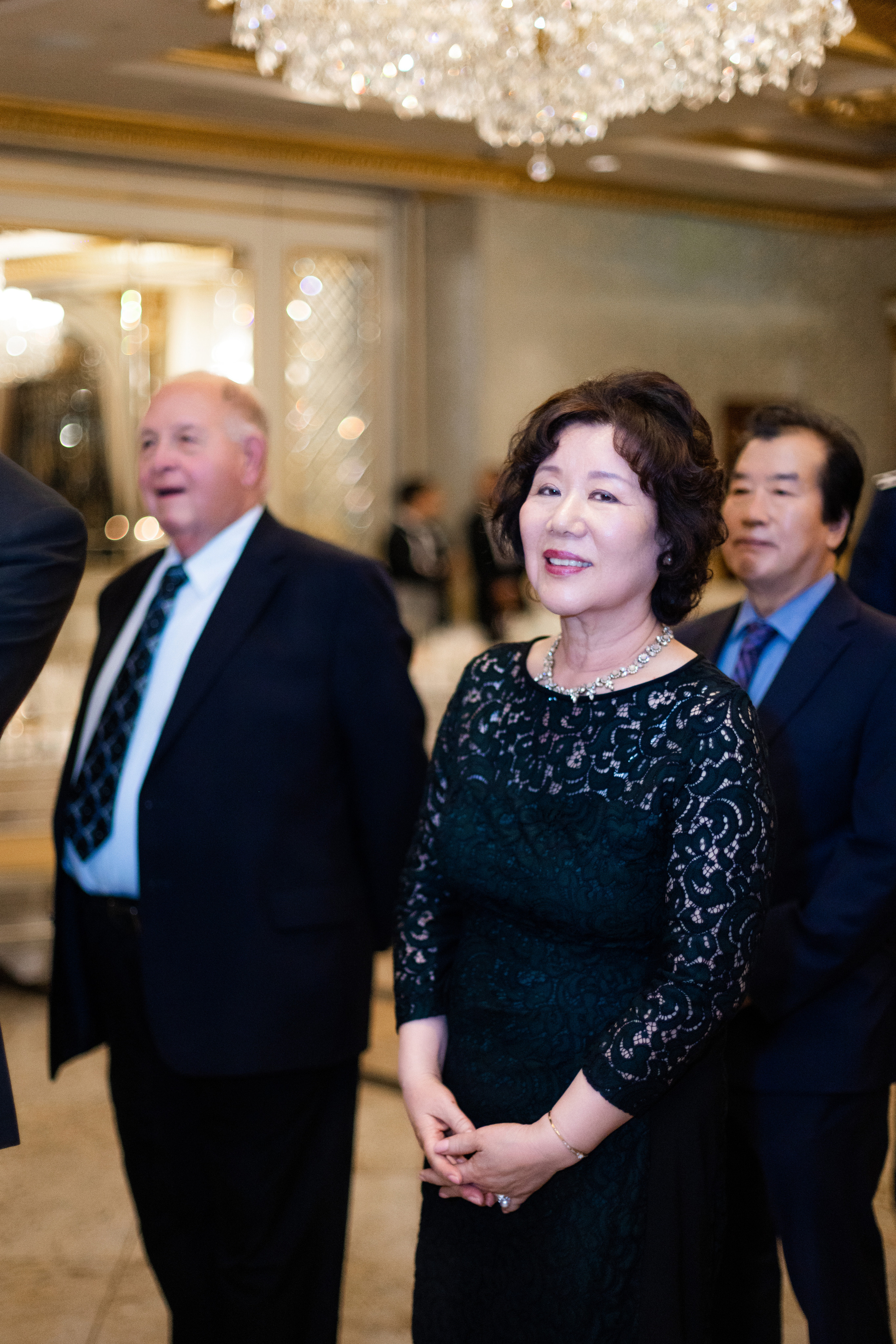 Ester & Conner. Wedding and Event photography, Kisses + Veil