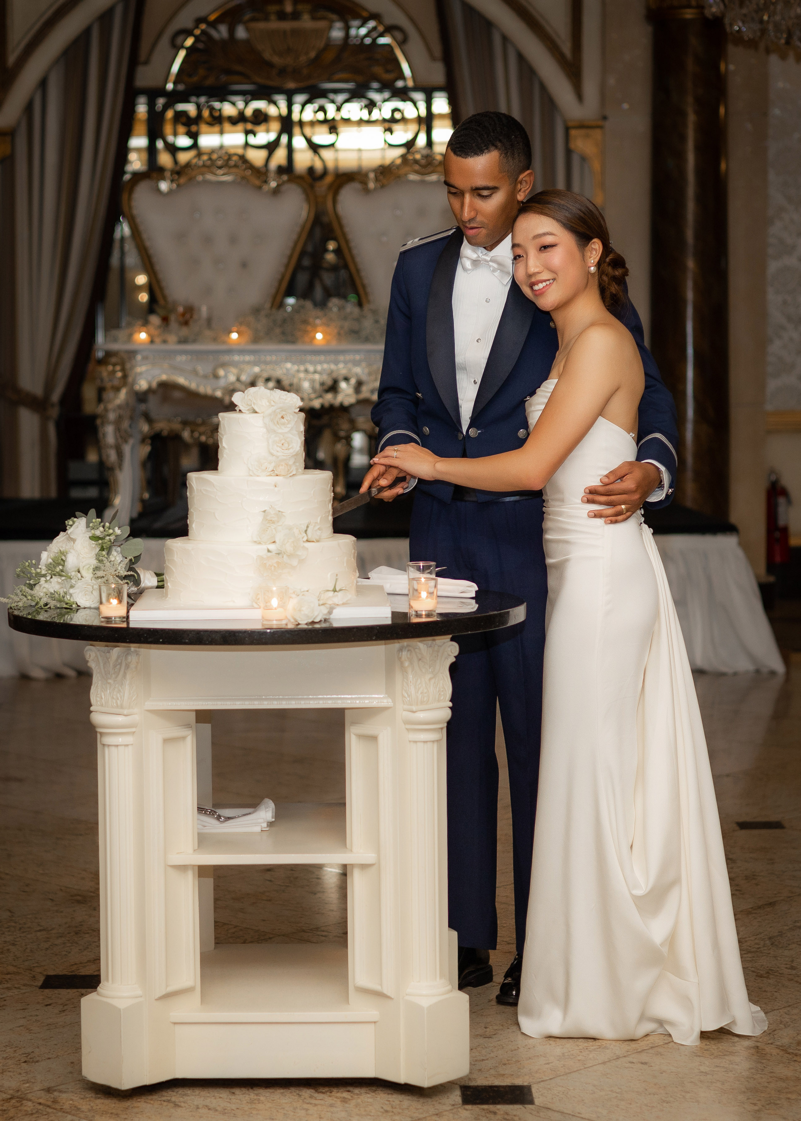 Ester & Conner. Wedding and Event photography, Kisses + Veil