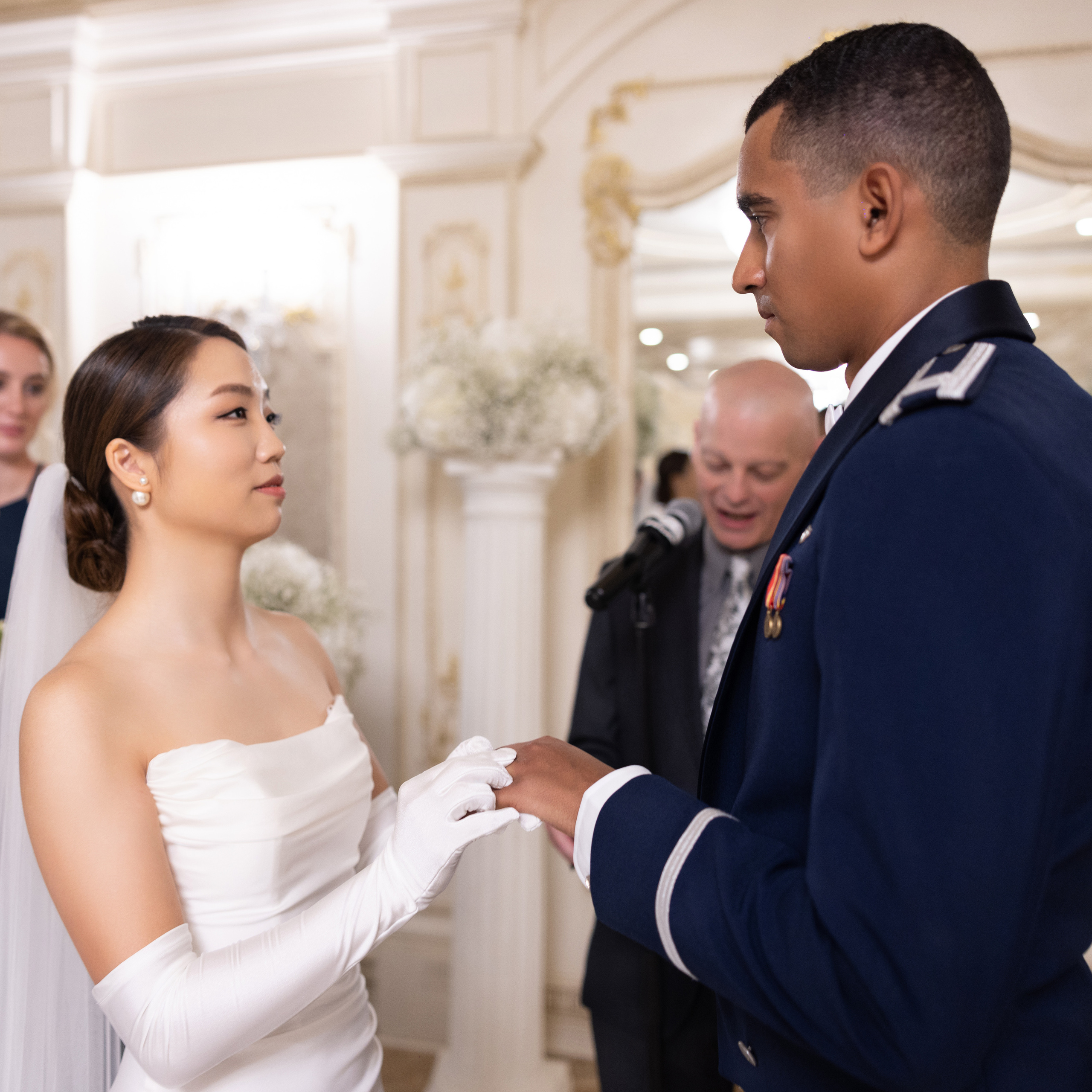 Ester & Conner. Wedding and Event photography, Kisses + Veil