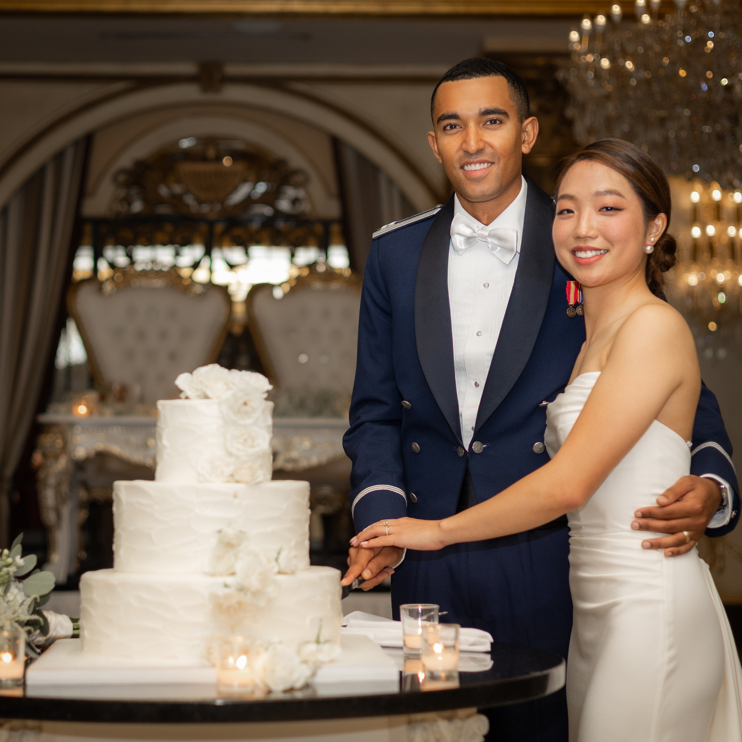 Ester & Conner. Wedding and Event photography, Kisses + Veil