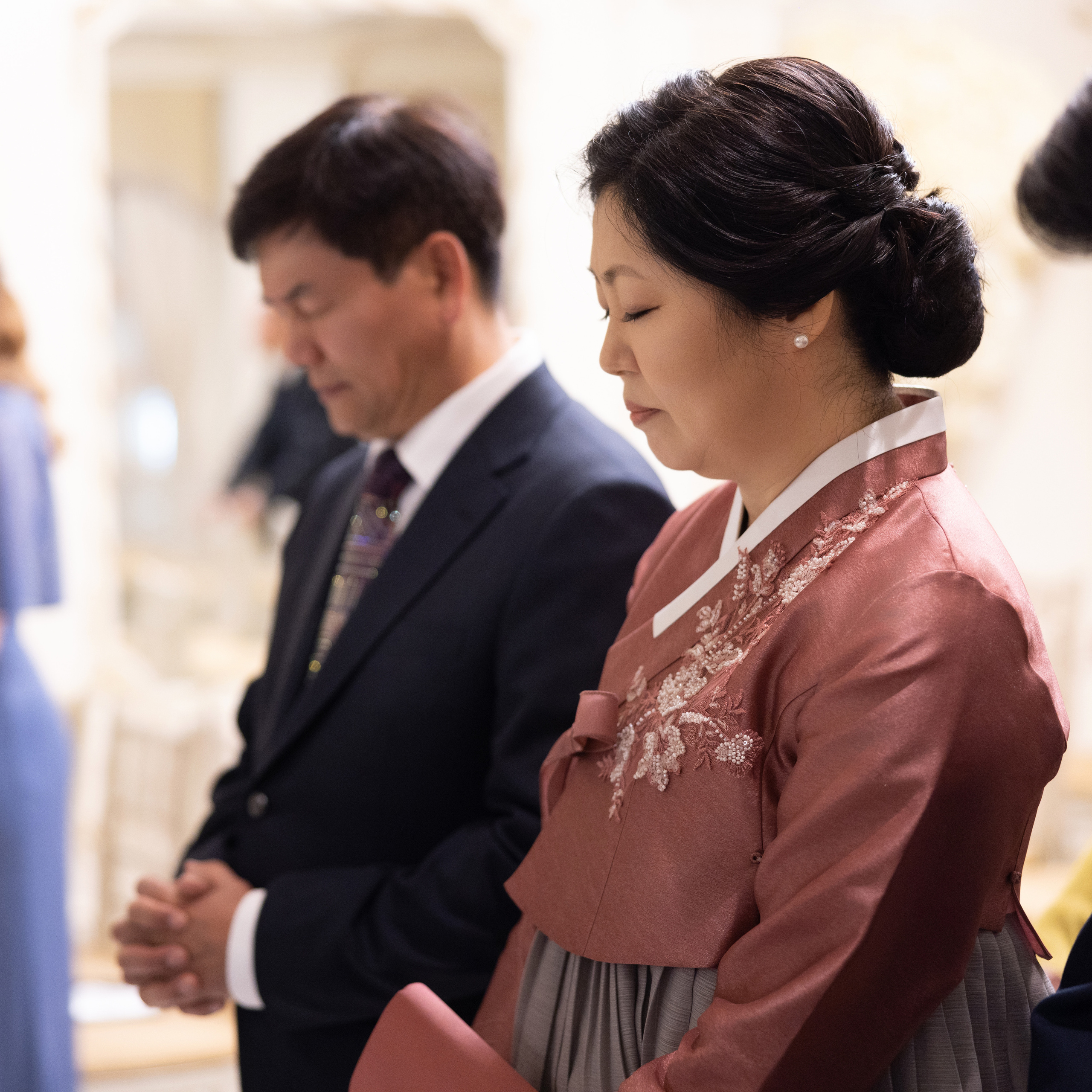 Ester & Conner. Wedding and Event photography, Kisses + Veil