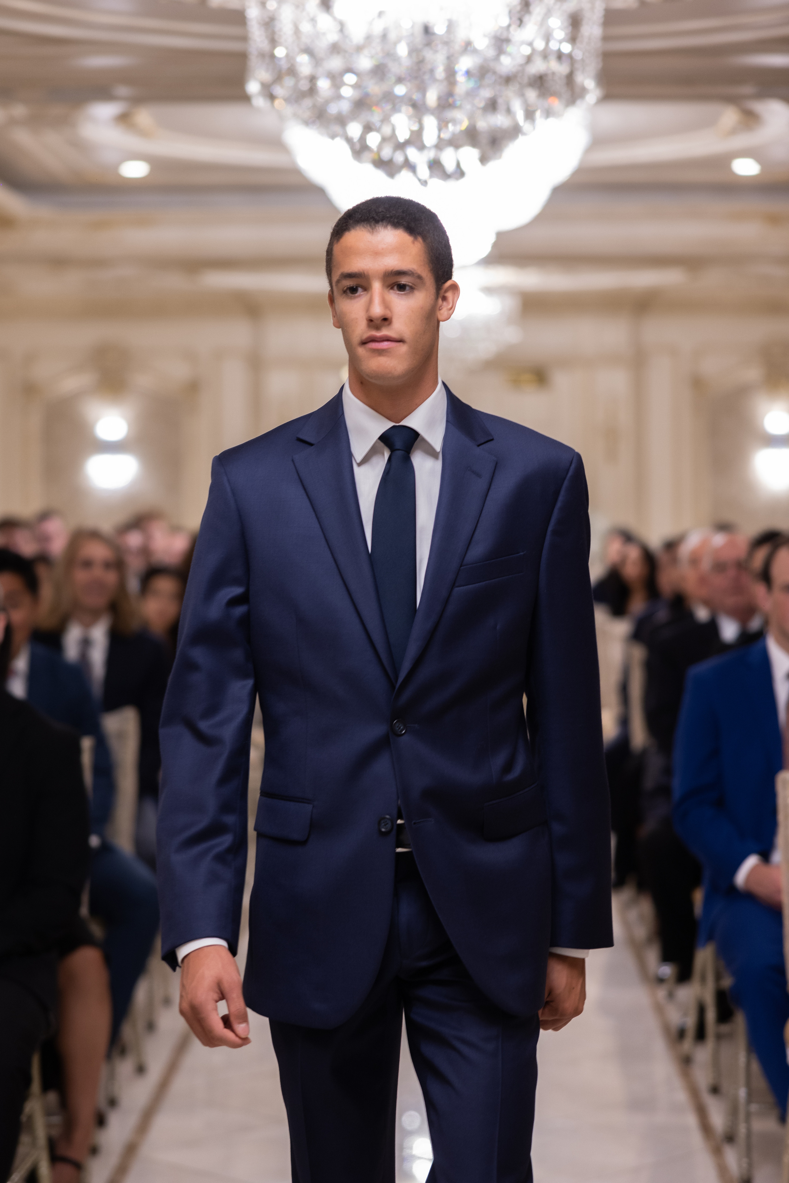 Ester & Conner. Wedding and Event photography, Kisses + Veil