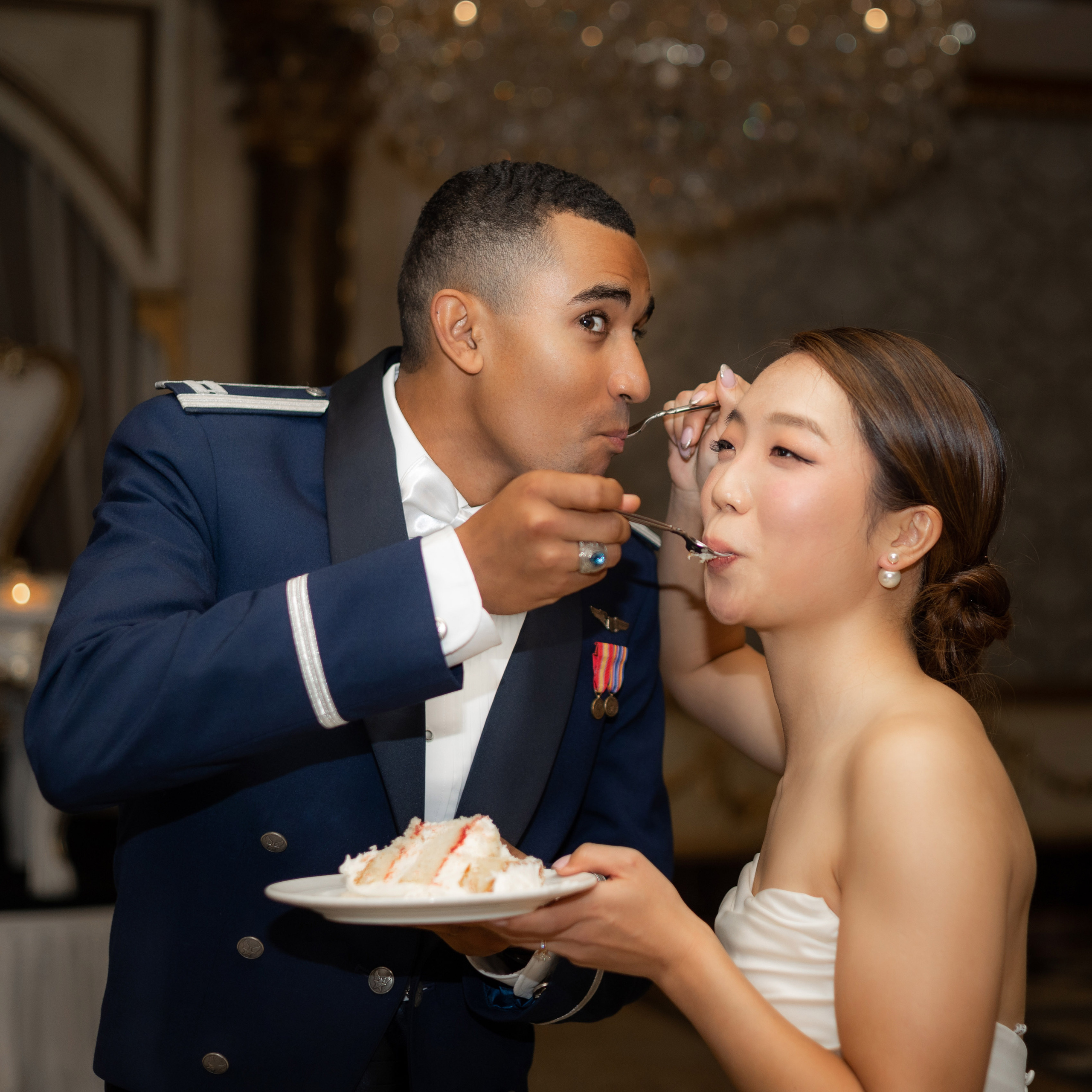 Ester & Conner. Wedding and Event photography, Kisses + Veil