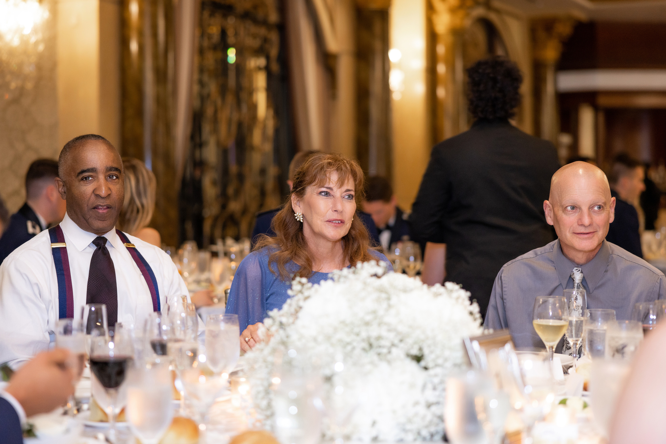 Ester & Conner. Wedding and Event photography, Kisses + Veil