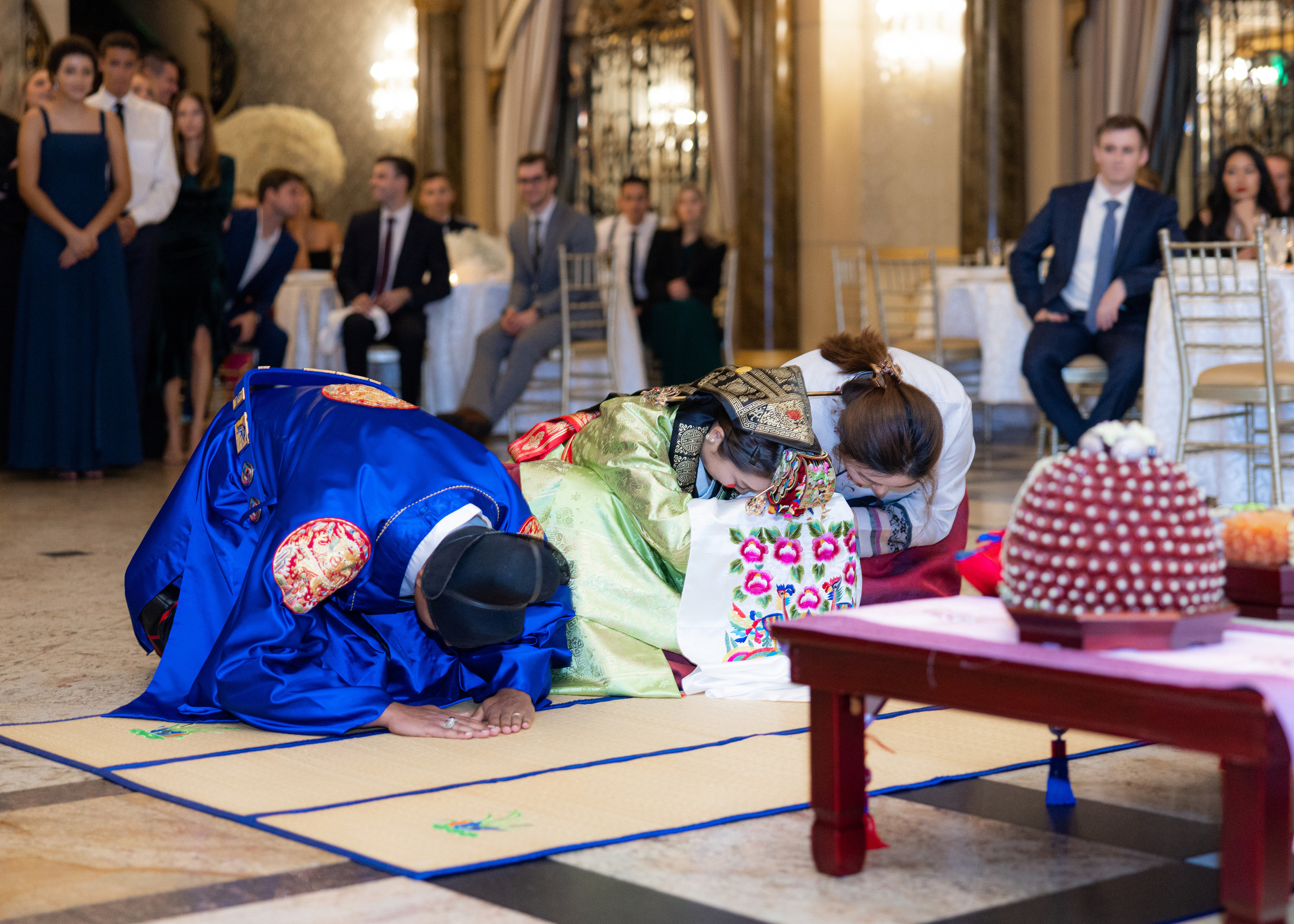 Ester & Conner. Wedding and Event photography, Kisses + Veil