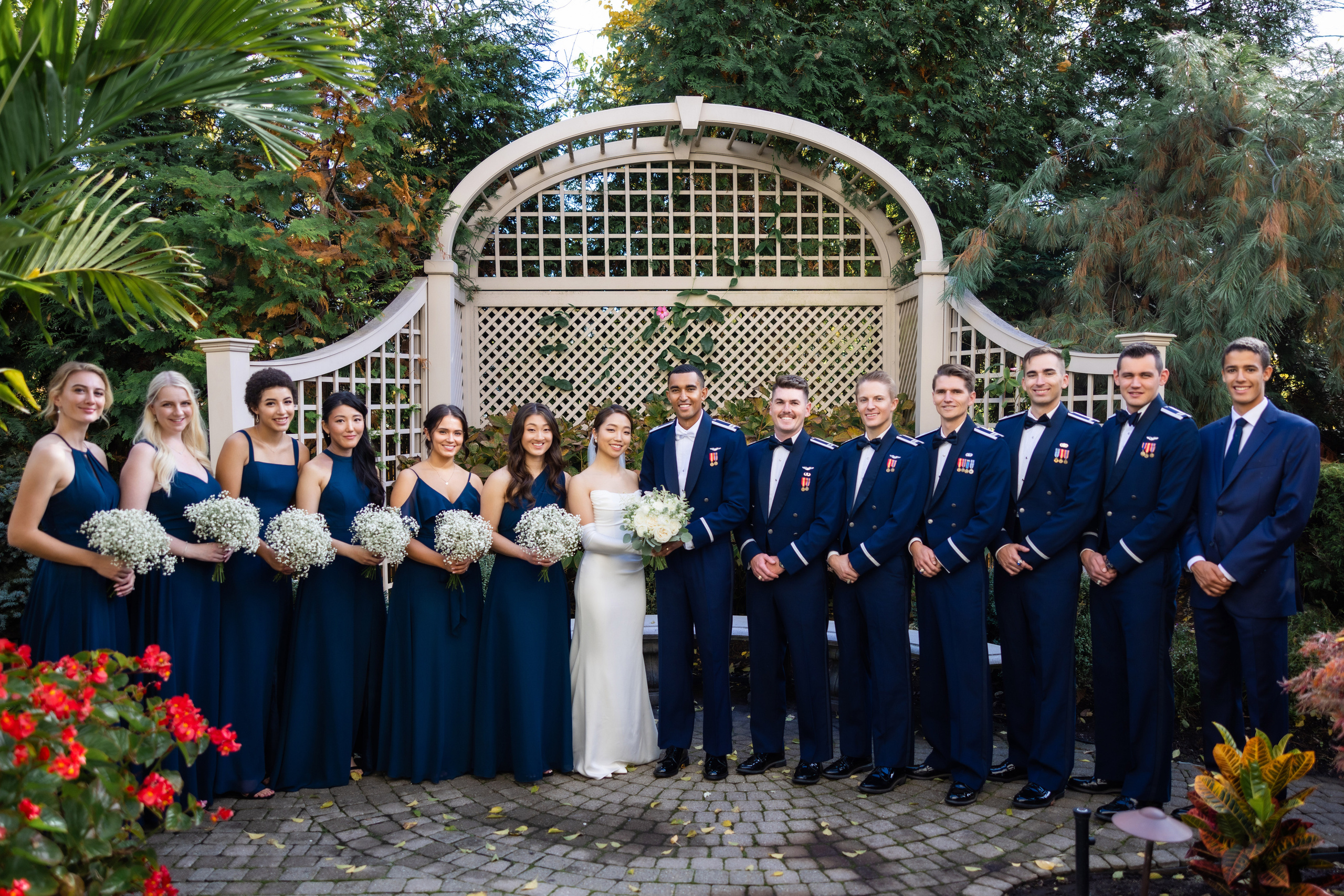 Ester & Conner. Wedding and Event photography, Kisses + Veil