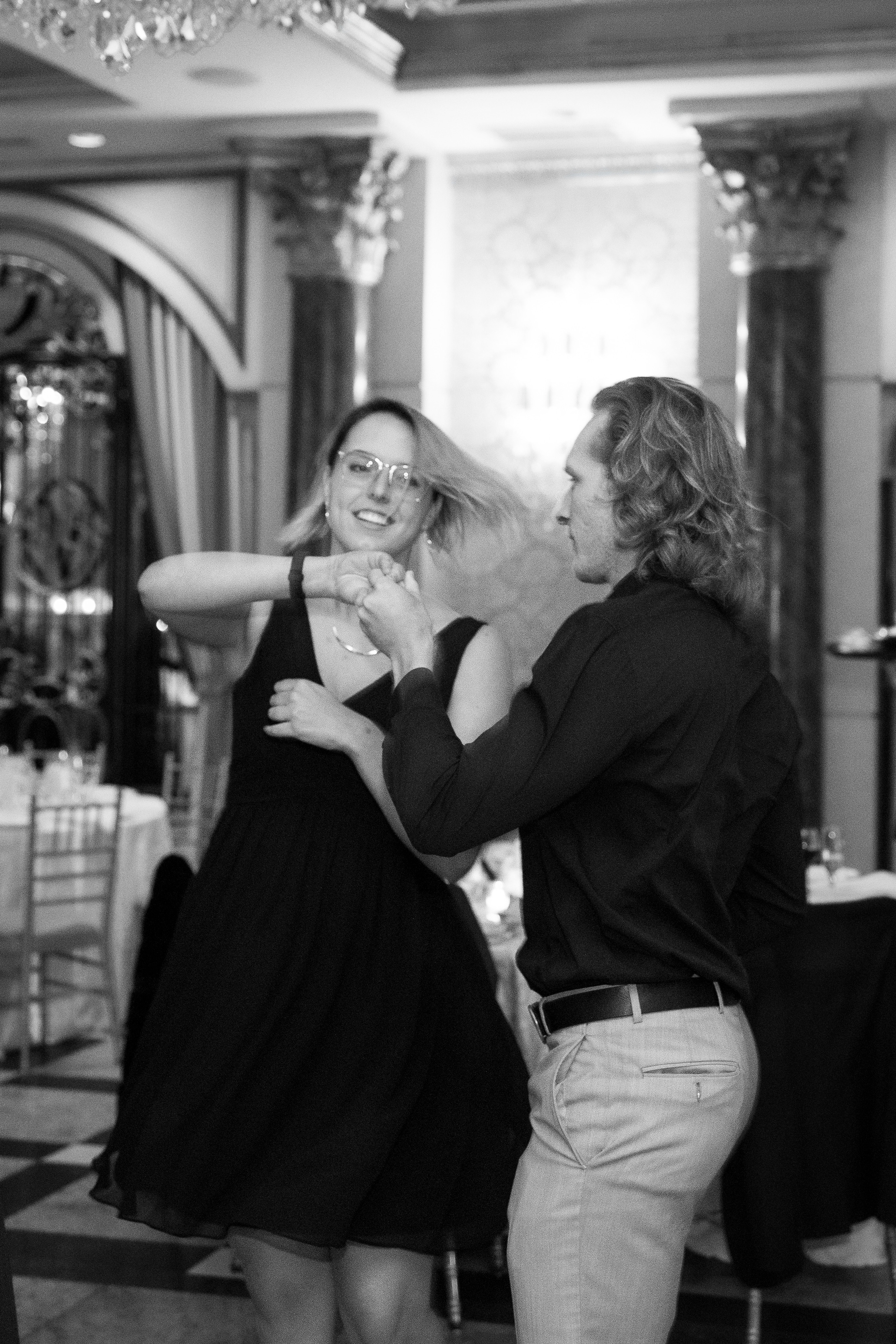 Ester & Conner. Wedding and Event photography, Kisses + Veil