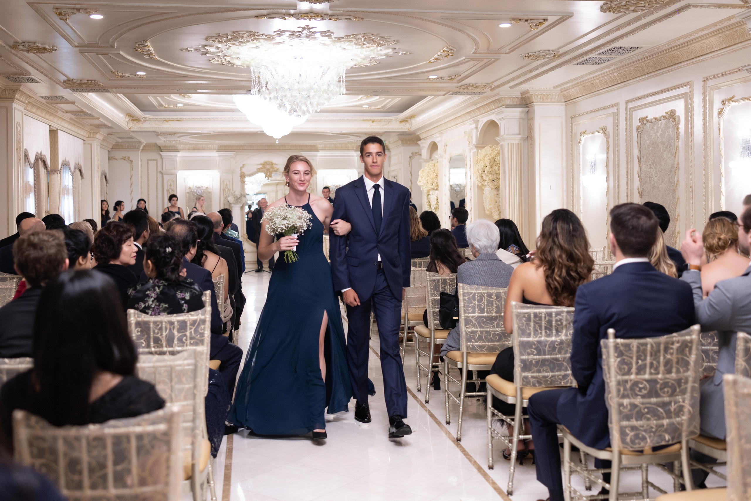 Ester & Conner. Wedding and Event photography, Kisses + Veil