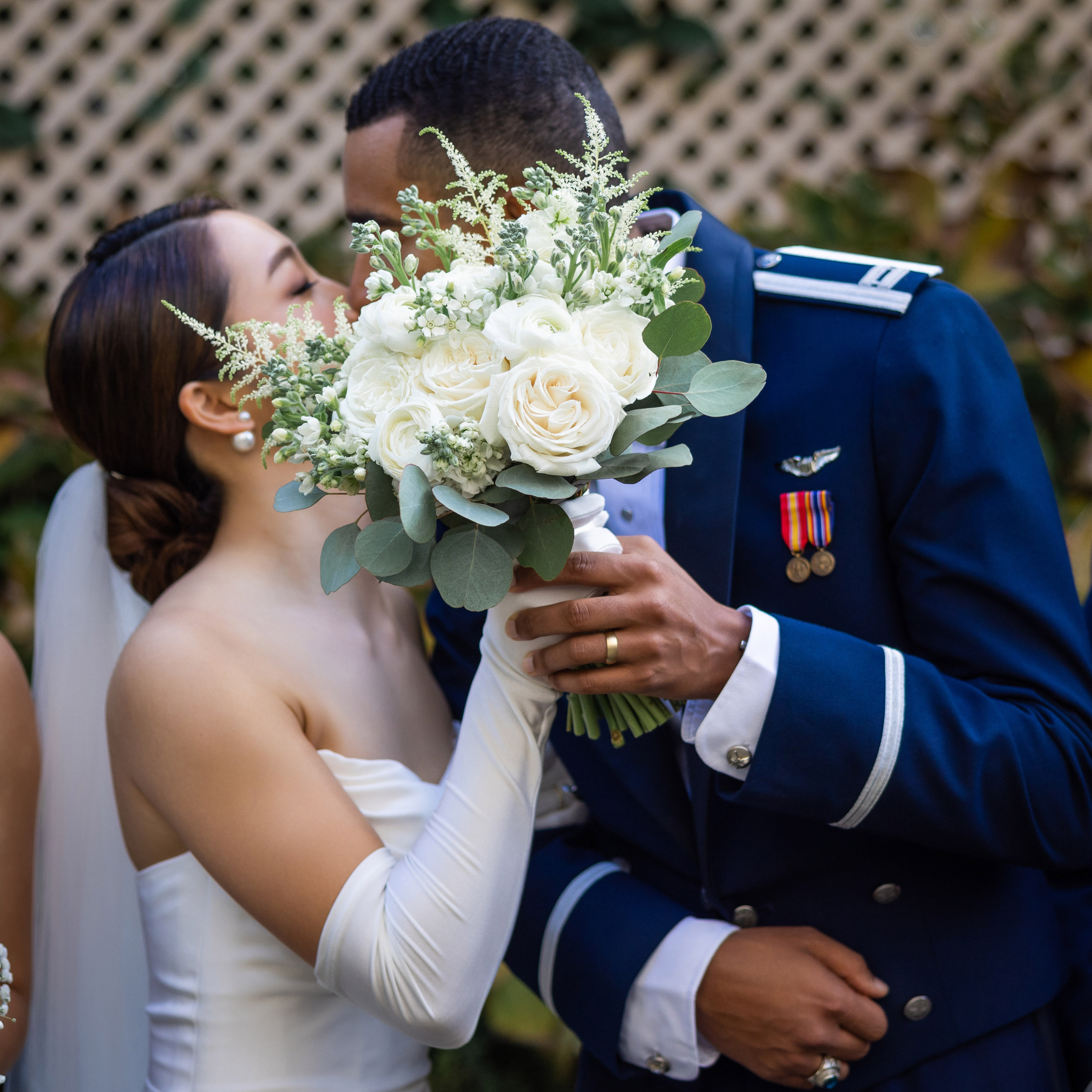 Ester & Conner. Wedding and Event photography, Kisses + Veil