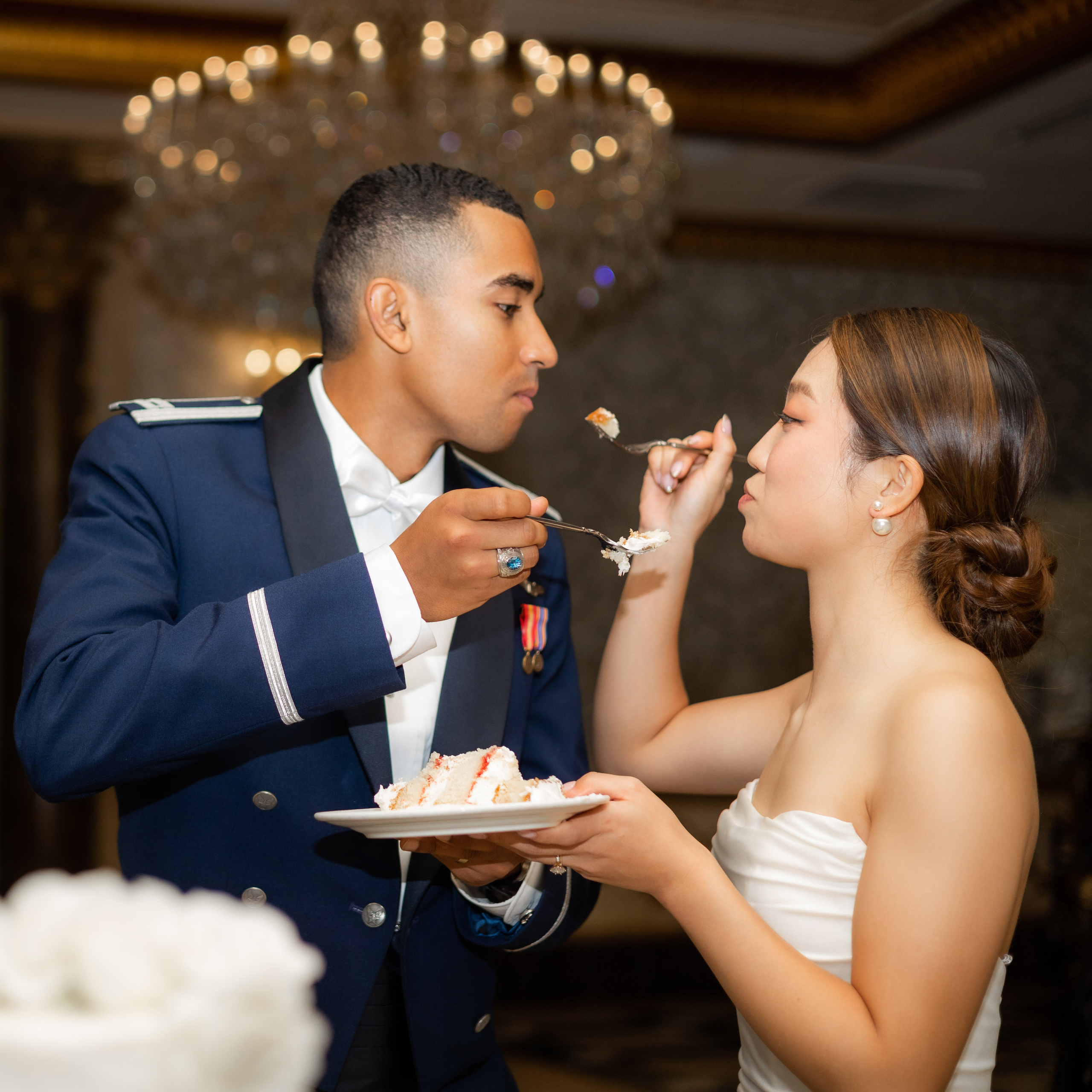 Ester & Conner. Wedding and Event photography, Kisses + Veil