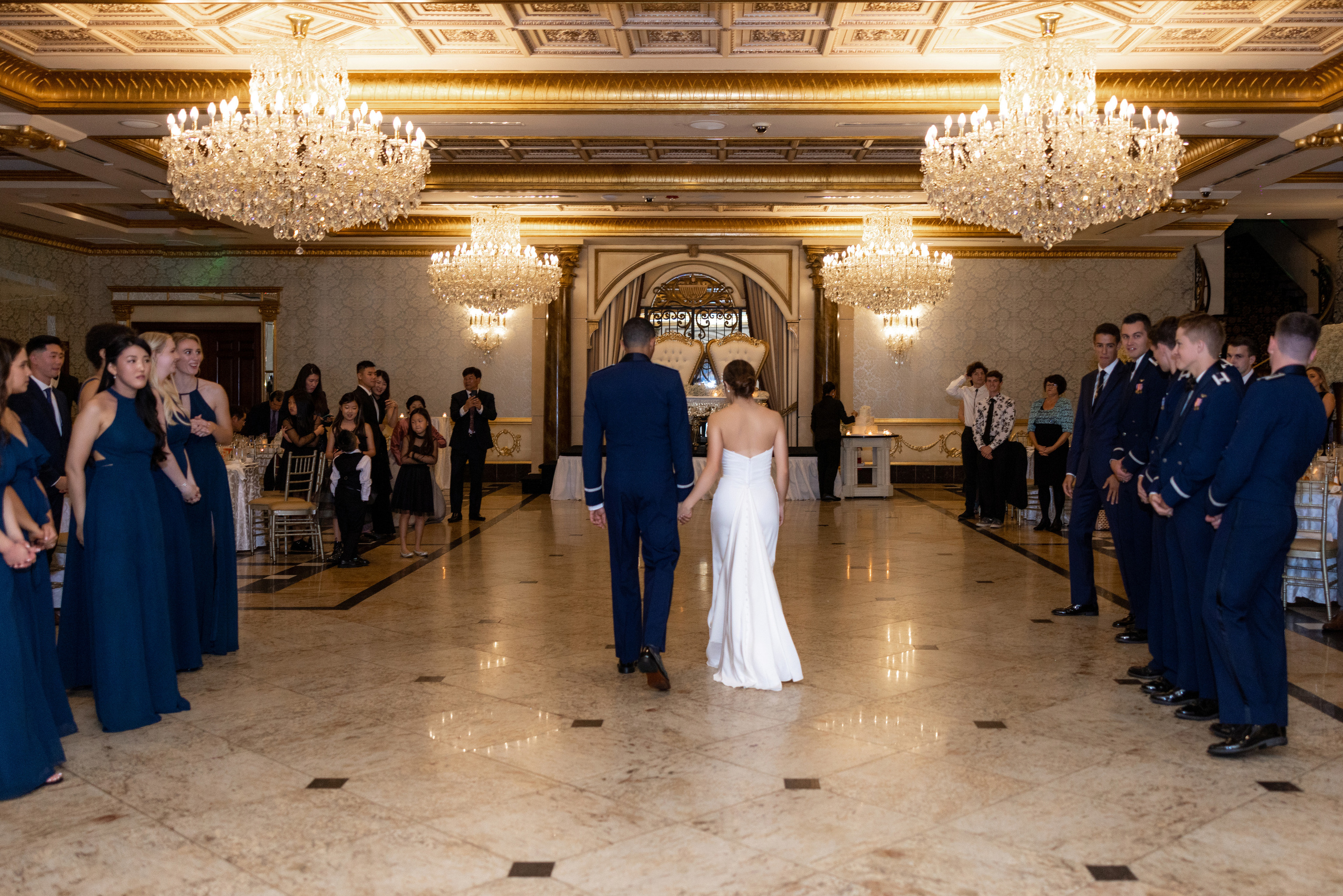 Ester & Conner. Wedding and Event photography, Kisses + Veil