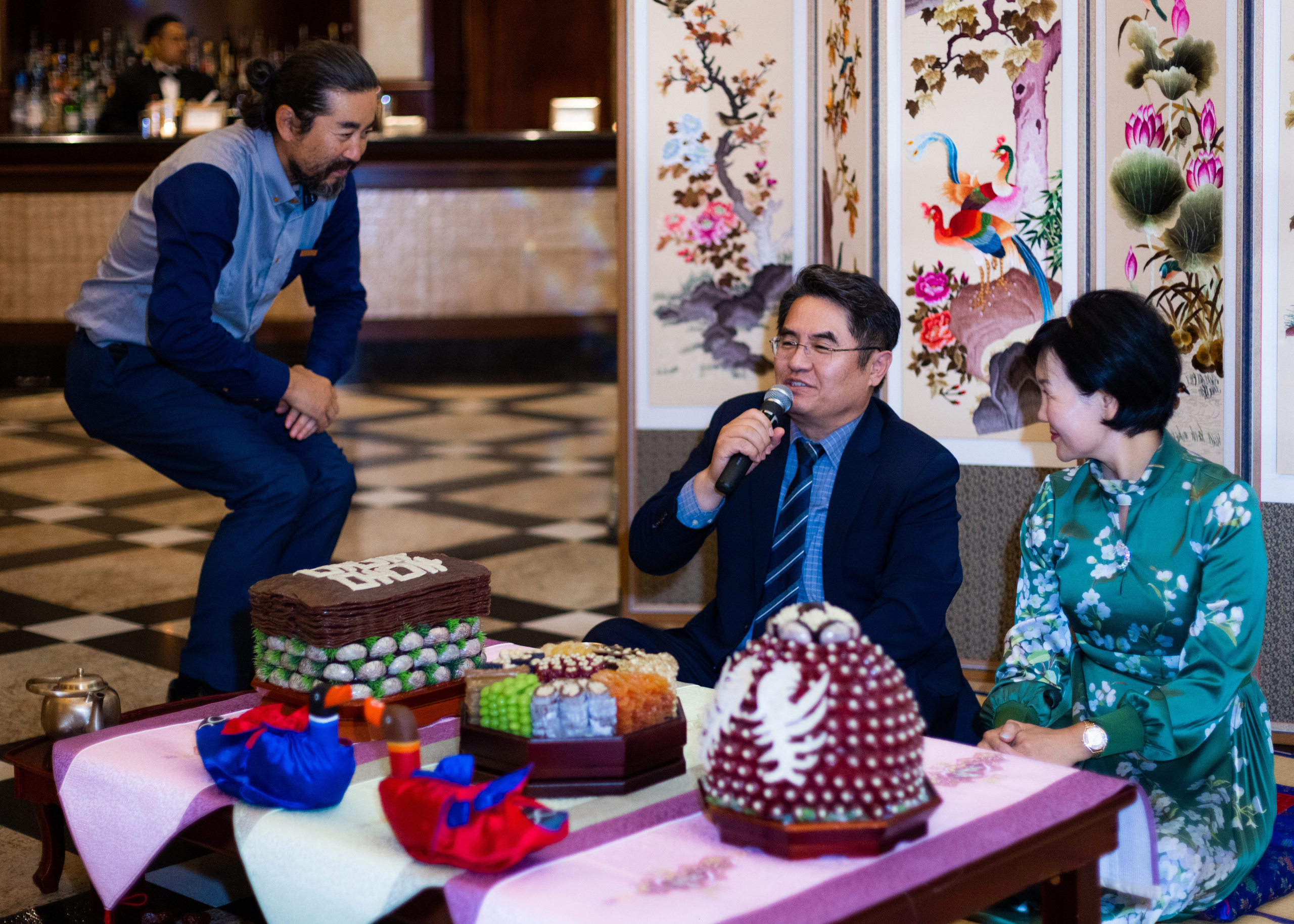 Ester & Conner. Wedding and Event photography, Kisses + Veil