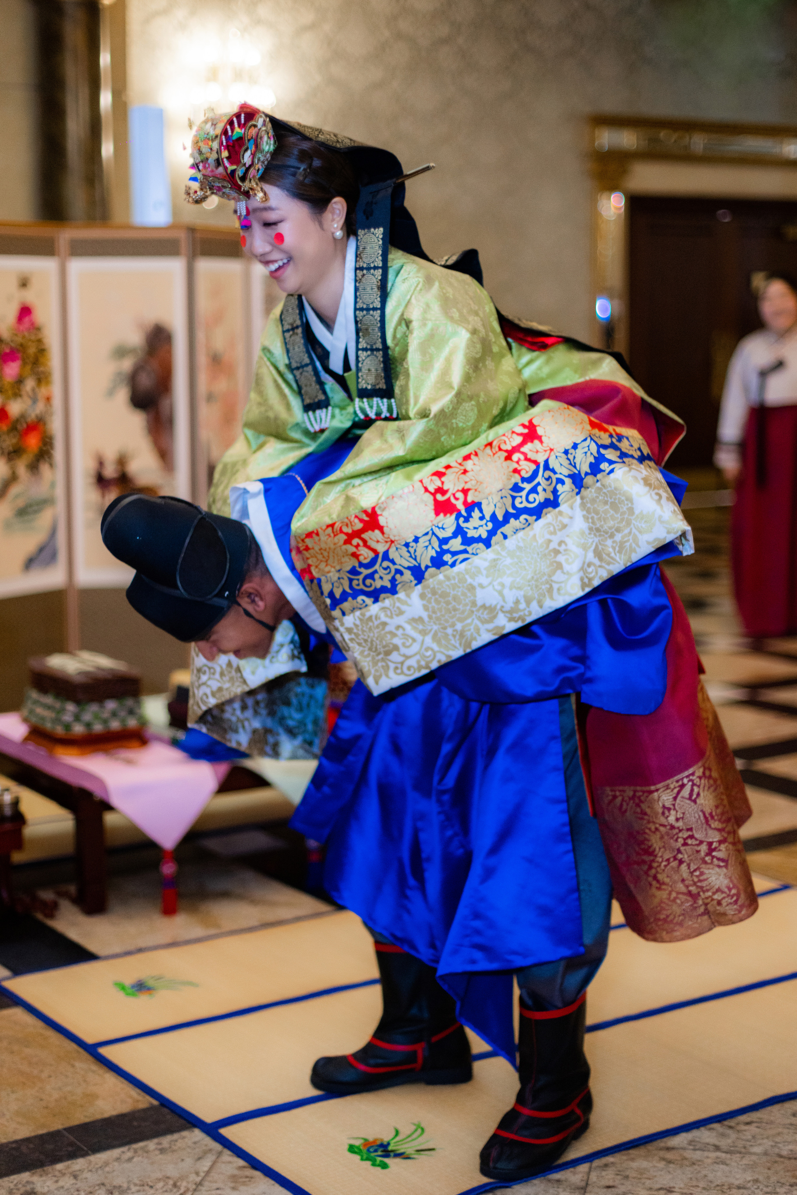 Ester & Conner. Wedding and Event photography, Kisses + Veil