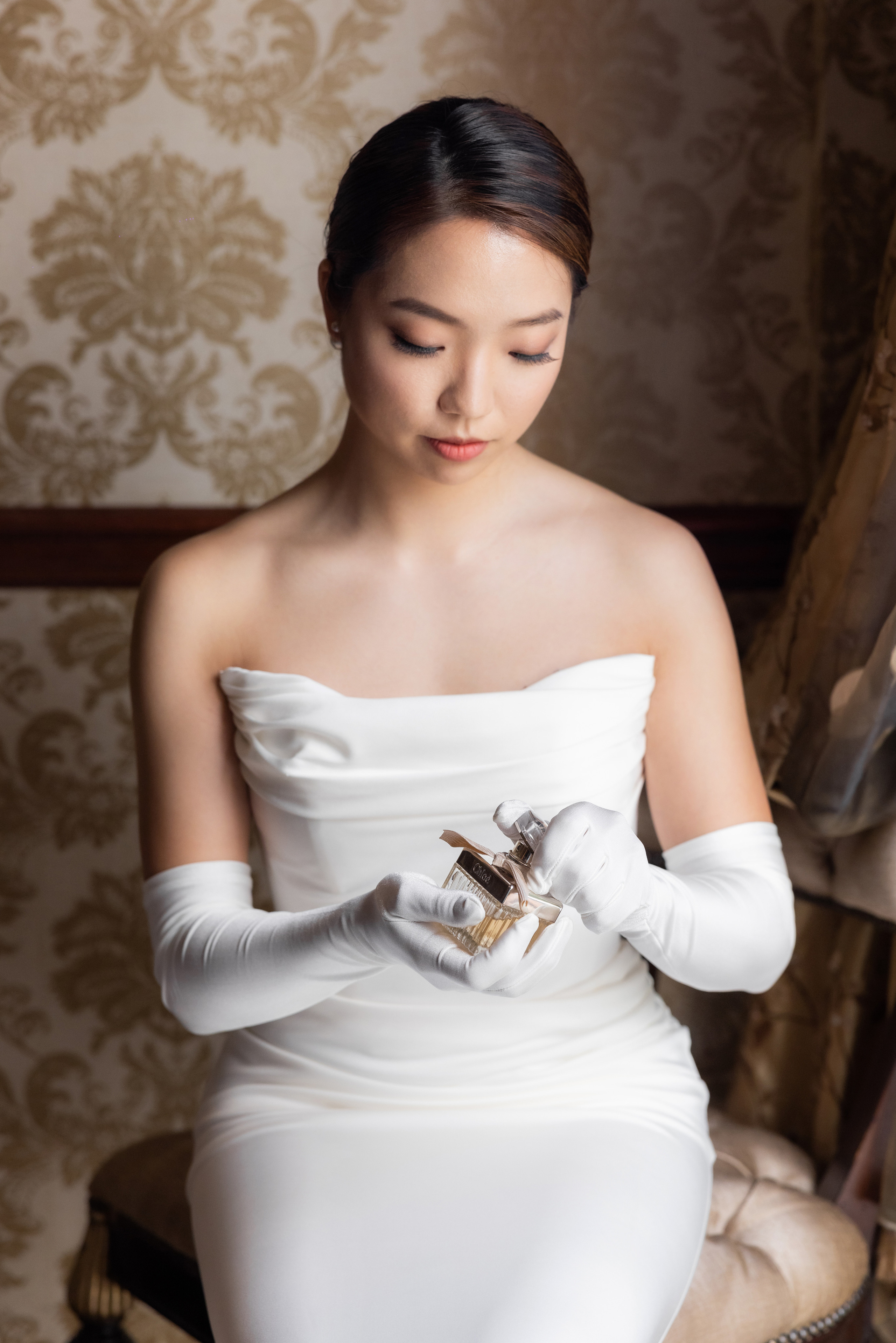 Ester & Conner. Wedding and Event photography, Kisses + Veil