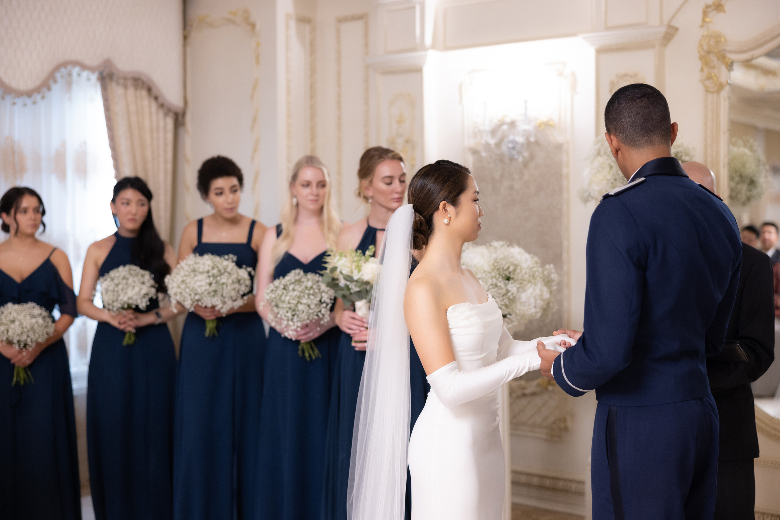 Ester & Conner. Wedding and Event photography, Kisses + Veil