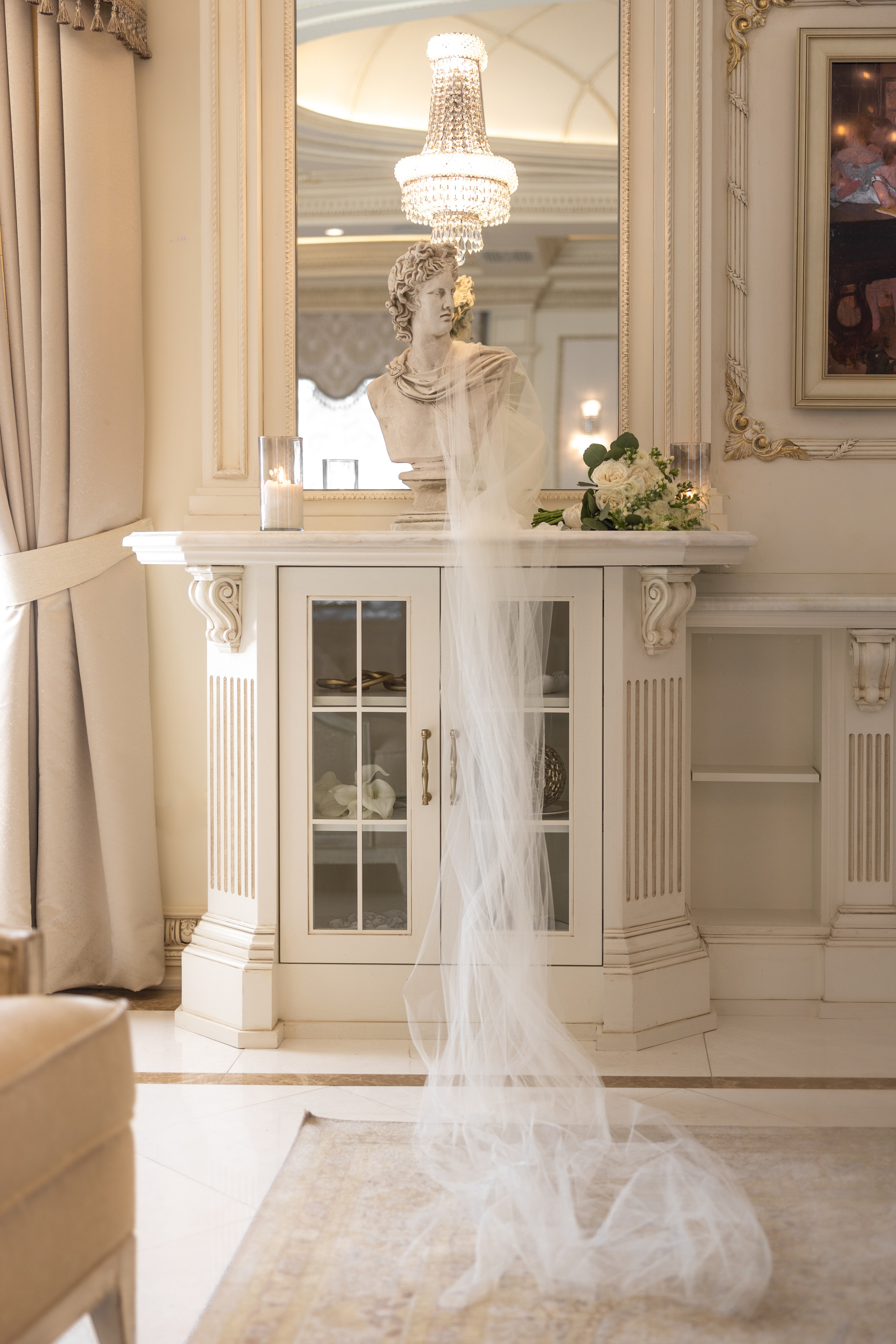 Ester & Conner. Wedding and Event photography, Kisses + Veil