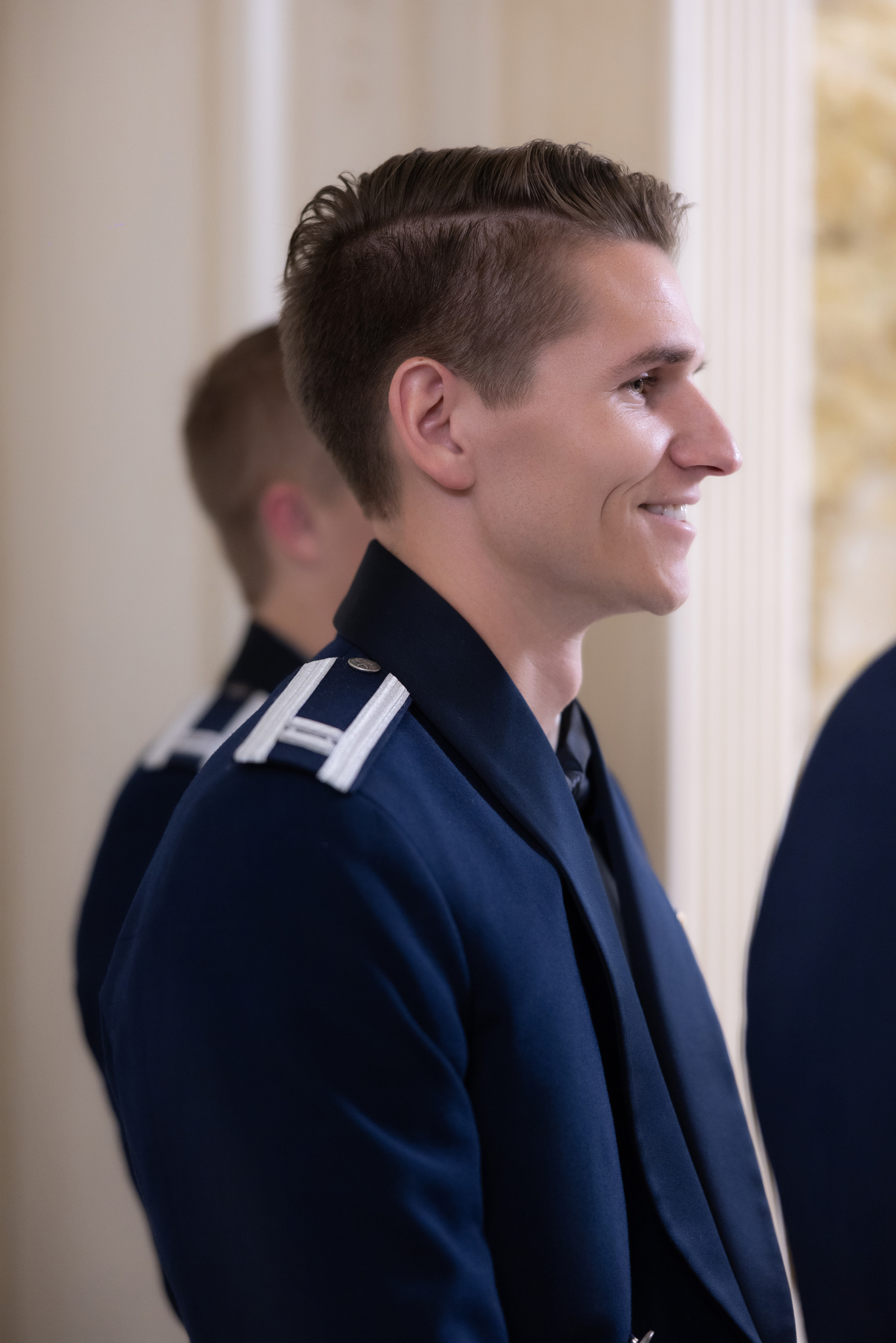 Ester & Conner. Wedding and Event photography, Kisses + Veil