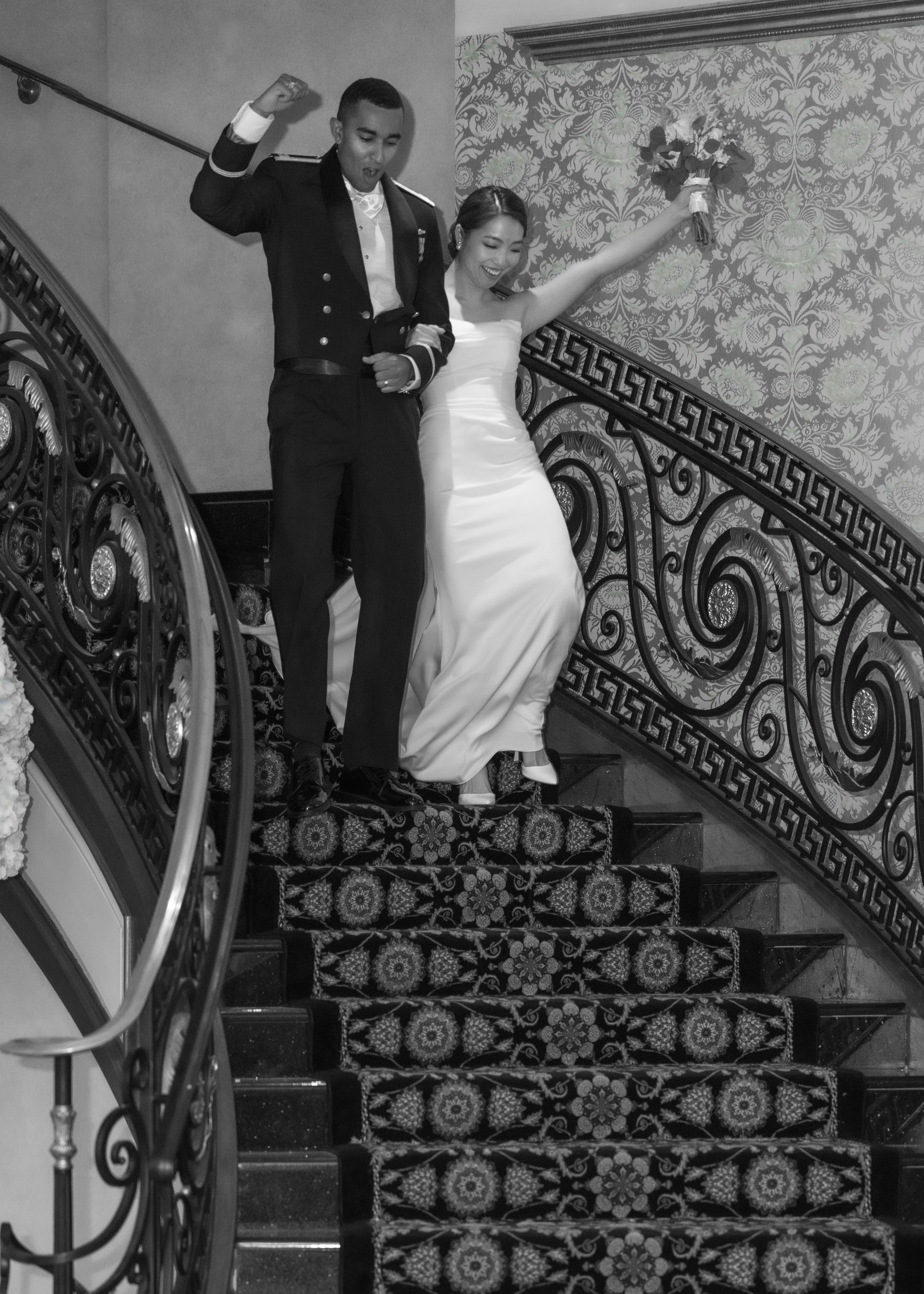 Ester & Conner. Wedding and Event photography, Kisses + Veil